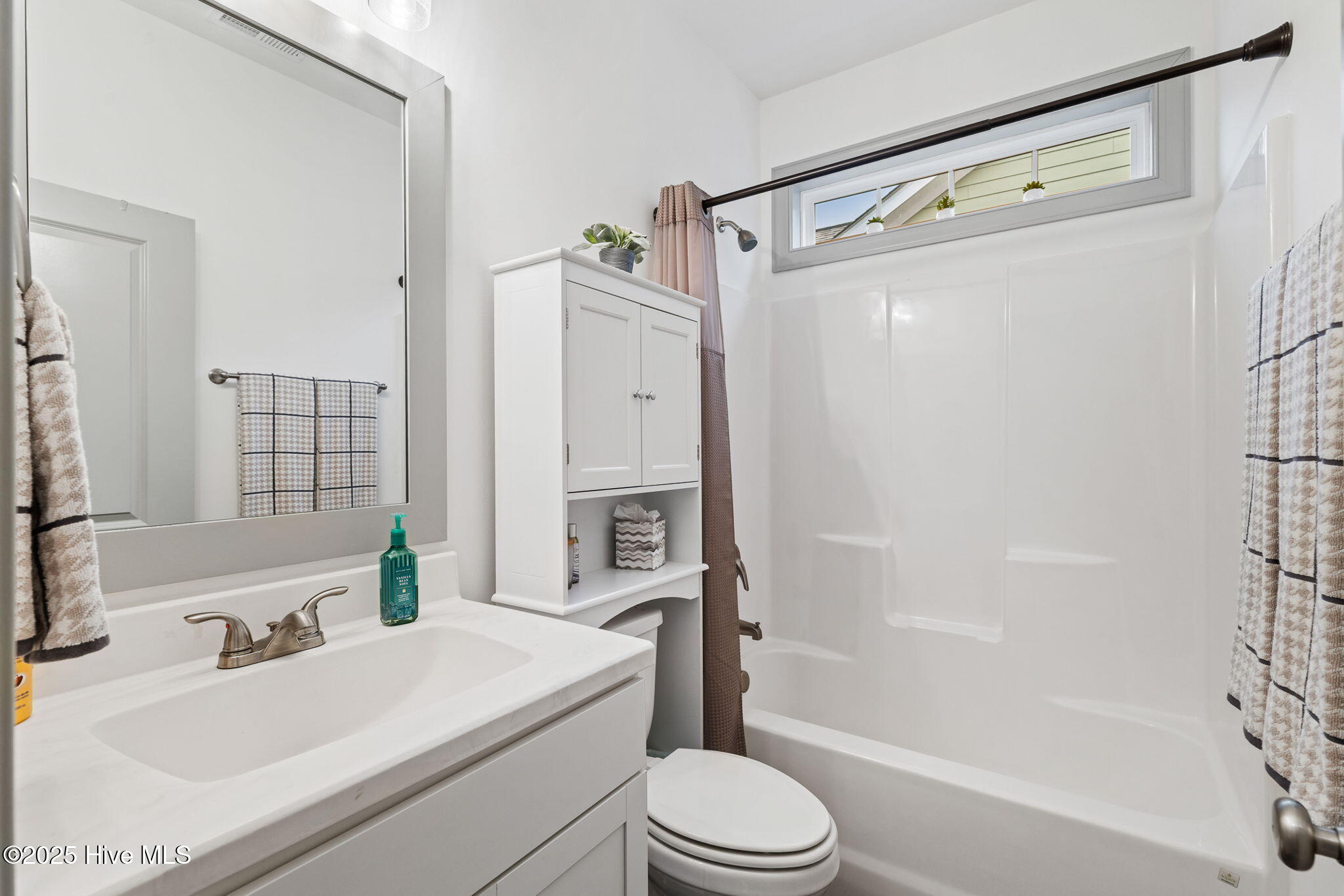 100541268 | Photo 37