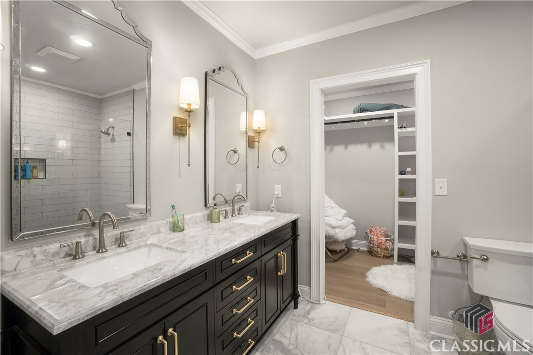 1041 Hollow Creek Way