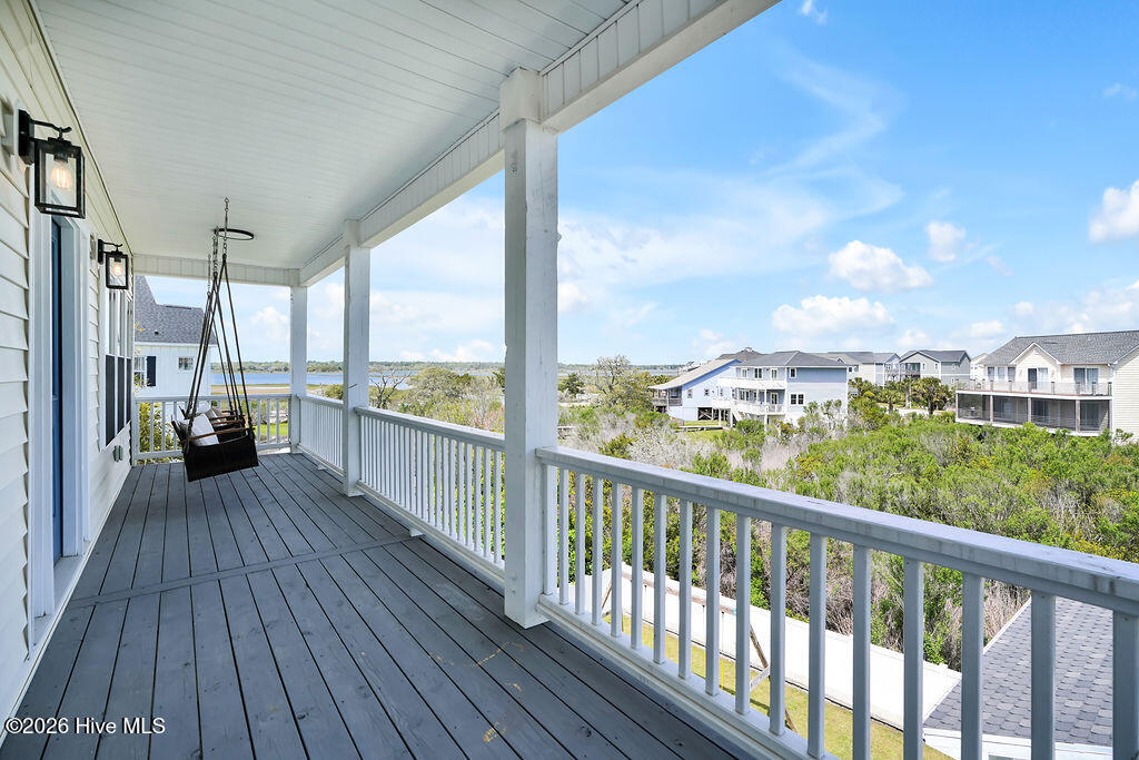 100566237 | Photo 33