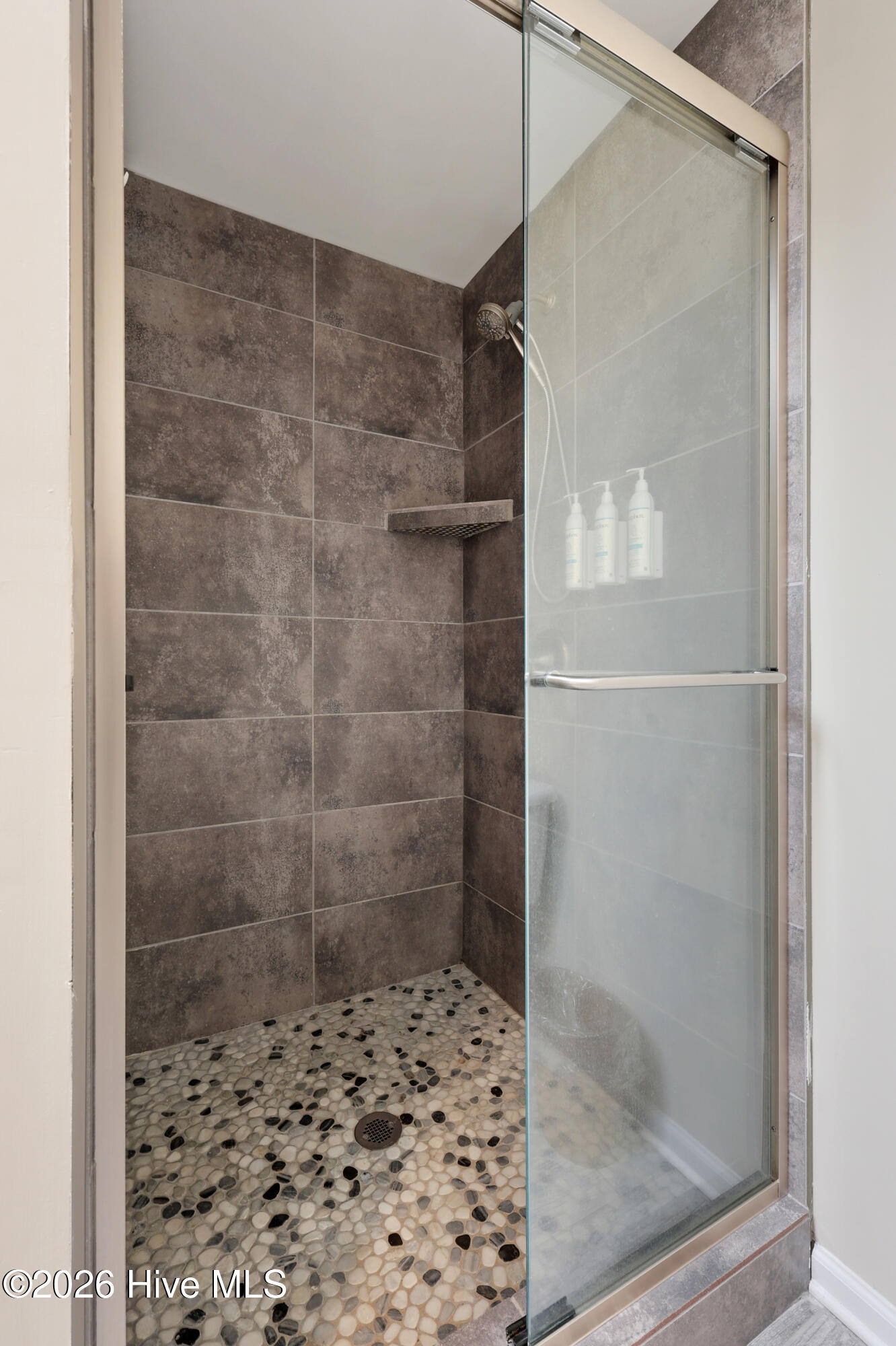 100561472 | Photo 32