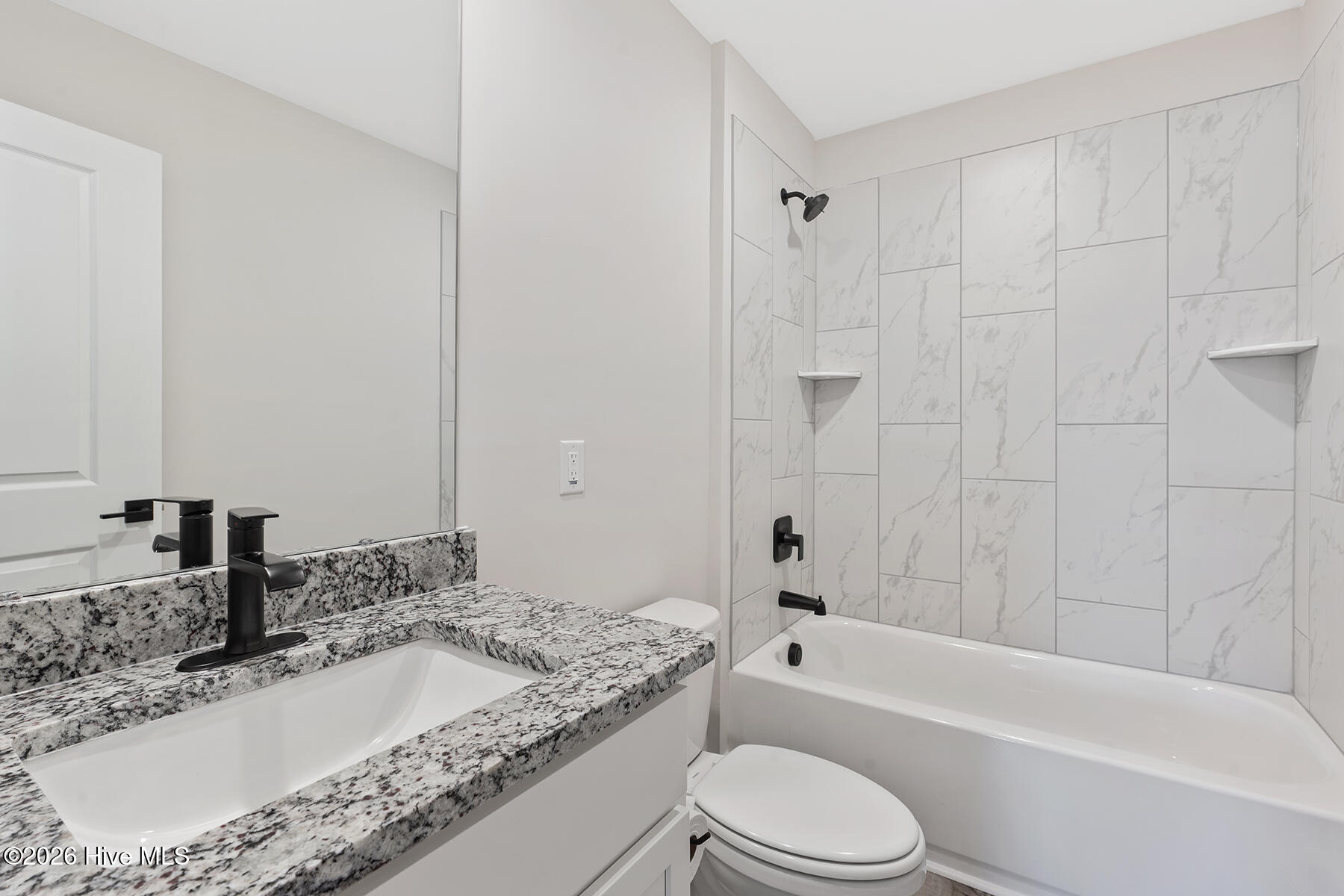 100564176 | Photo 20