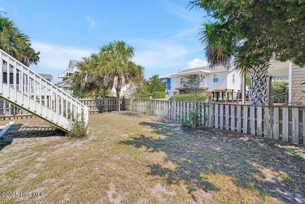 100532068 | Photo 30