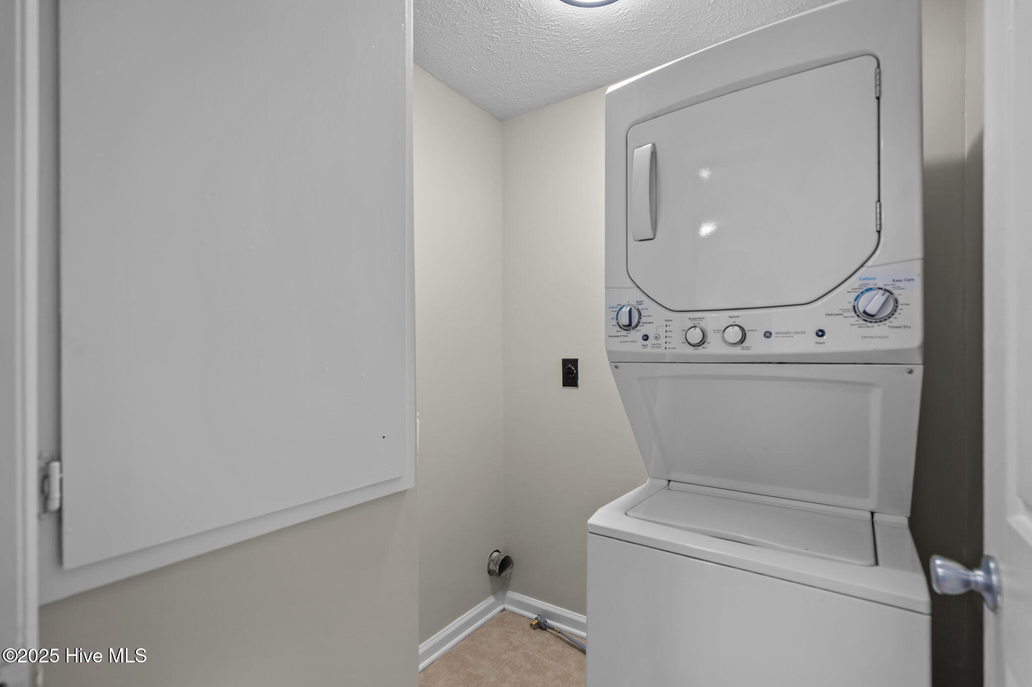 100539656 | Photo 38