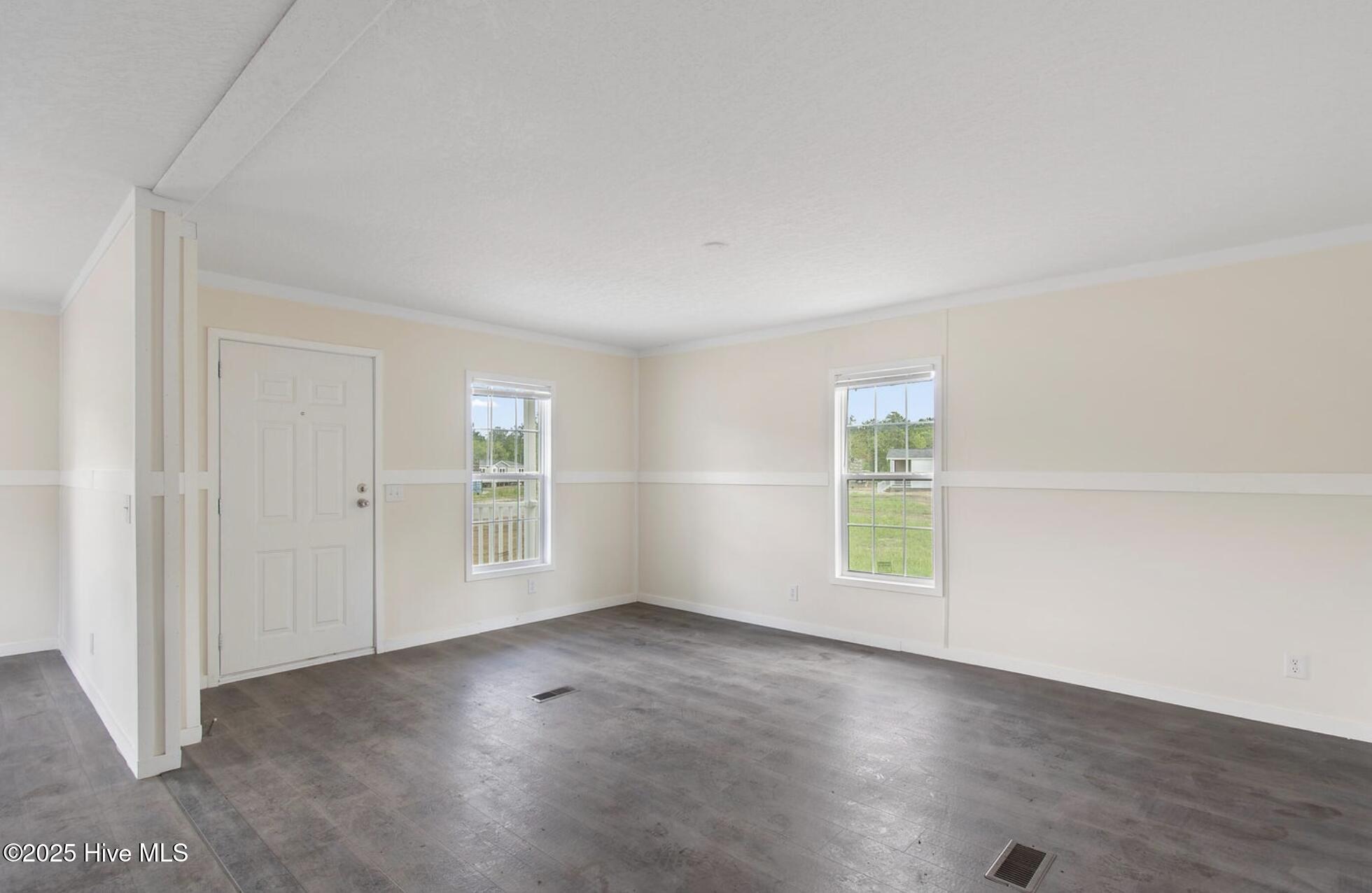 100541882 | Photo 21