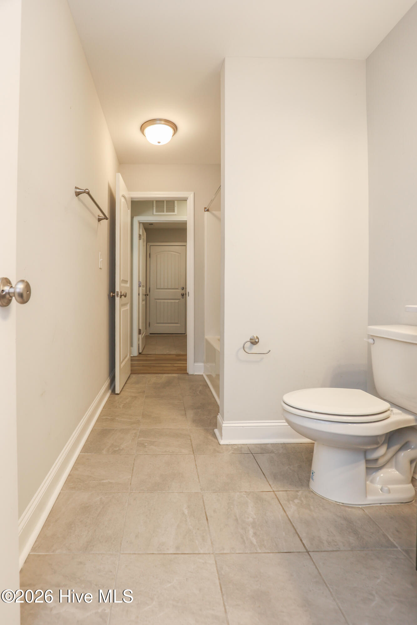 100559393 | Photo 24