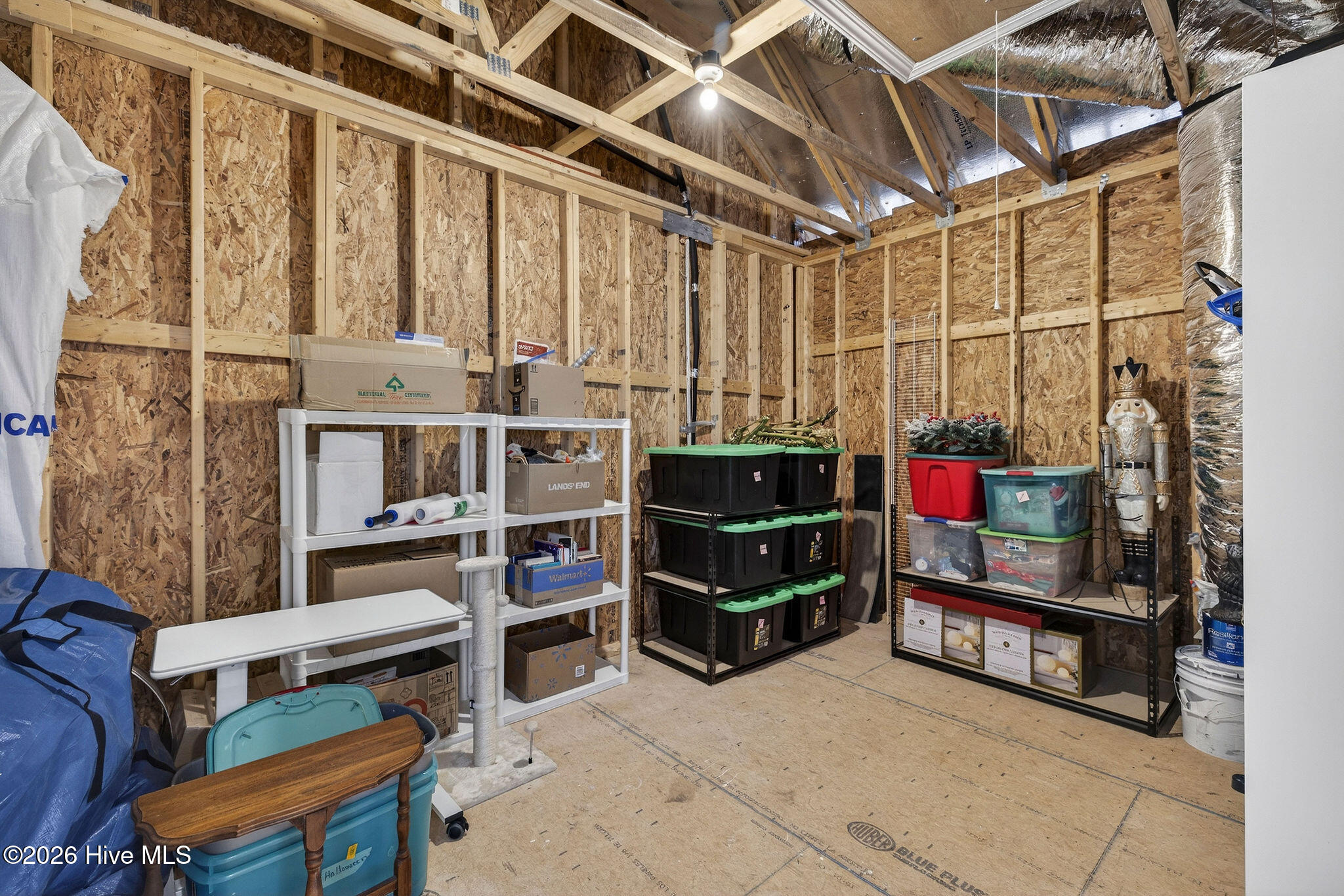 100554120 | Photo 39