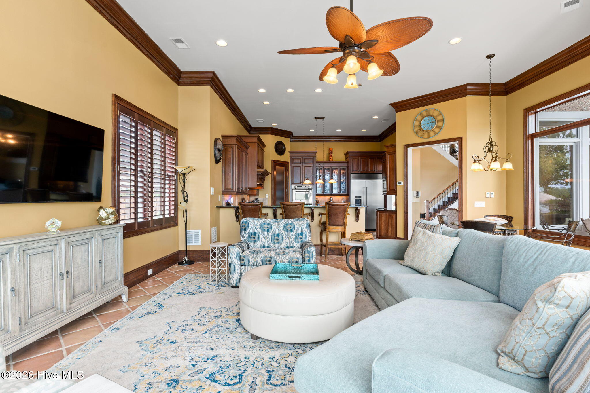 100554709 | Photo 17