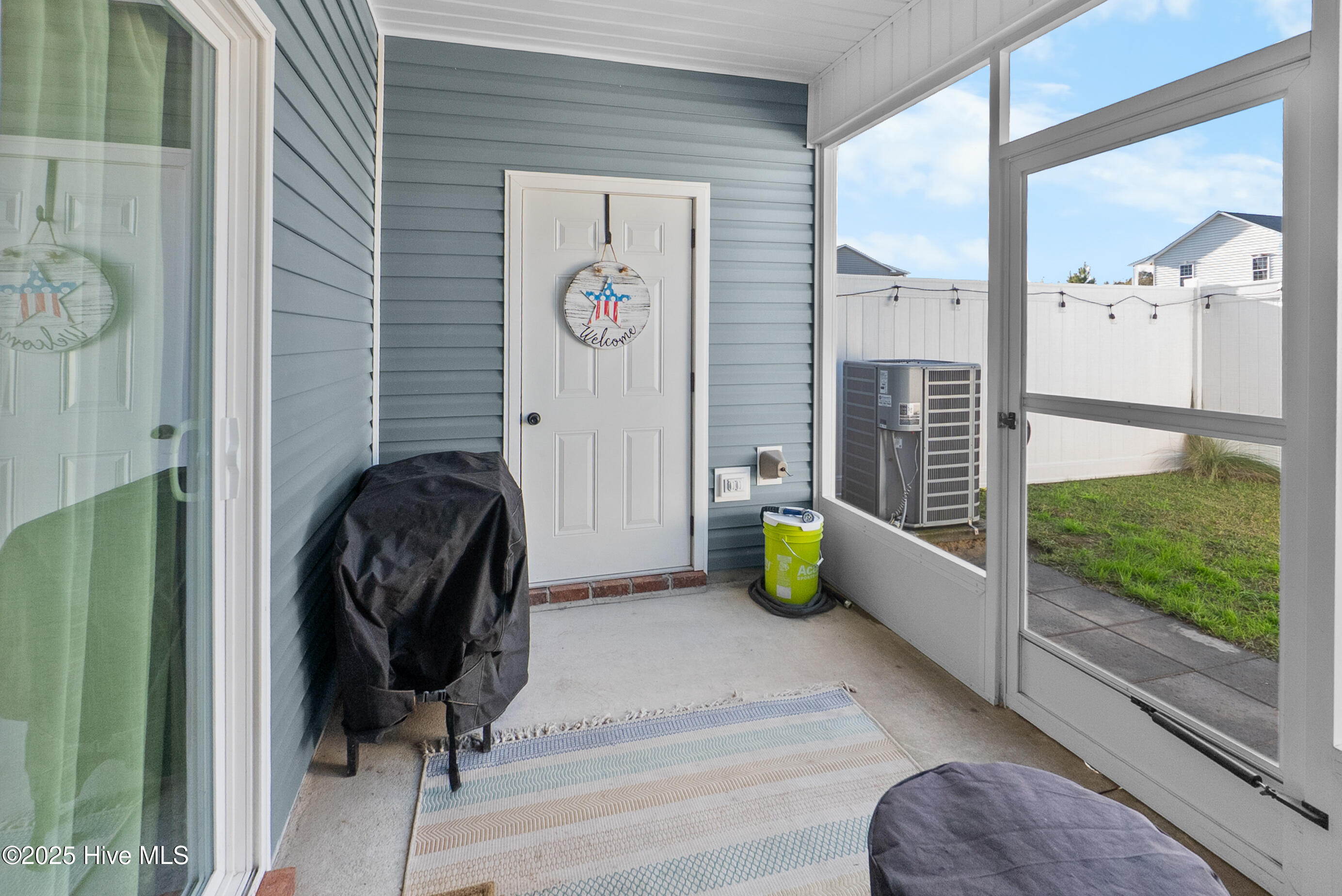 100545526 | Photo 25