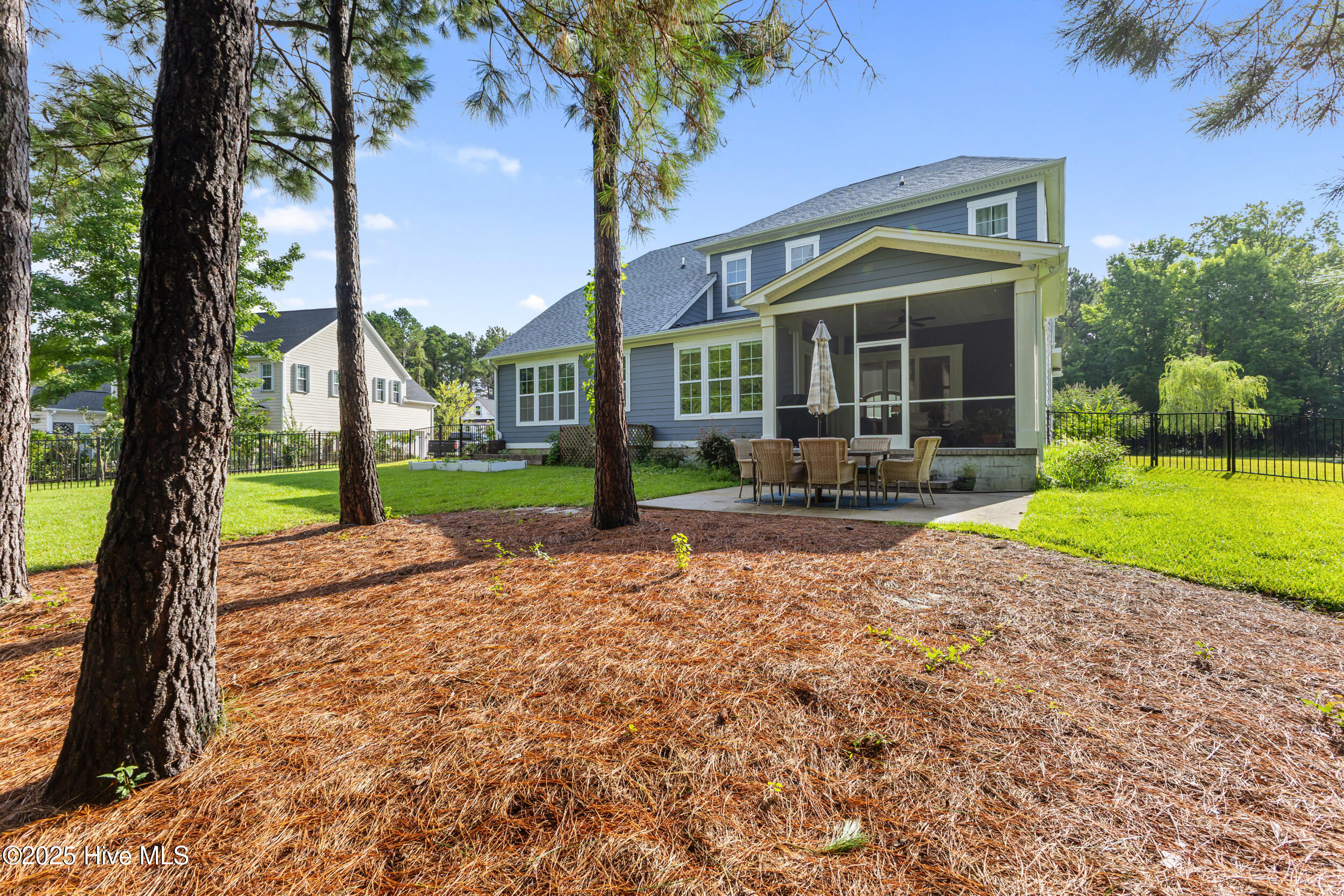 100518593 | Photo 58