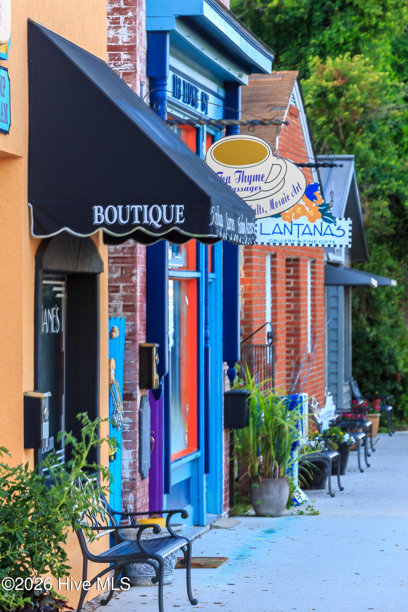 100566175 | Photo 70