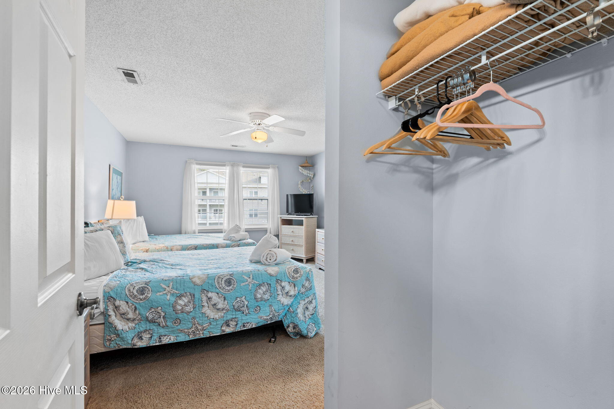 100562565 | Photo 26