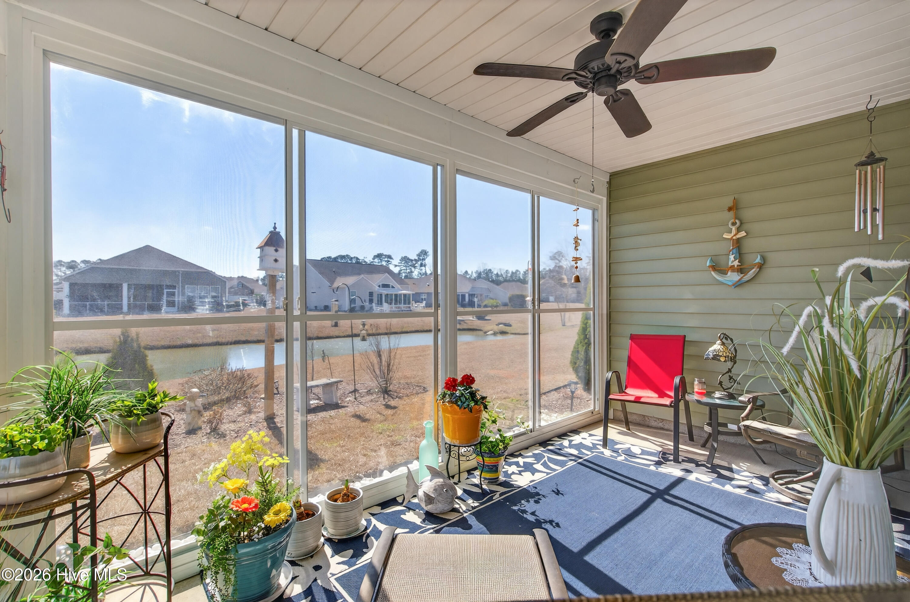 100557336 | Photo 23