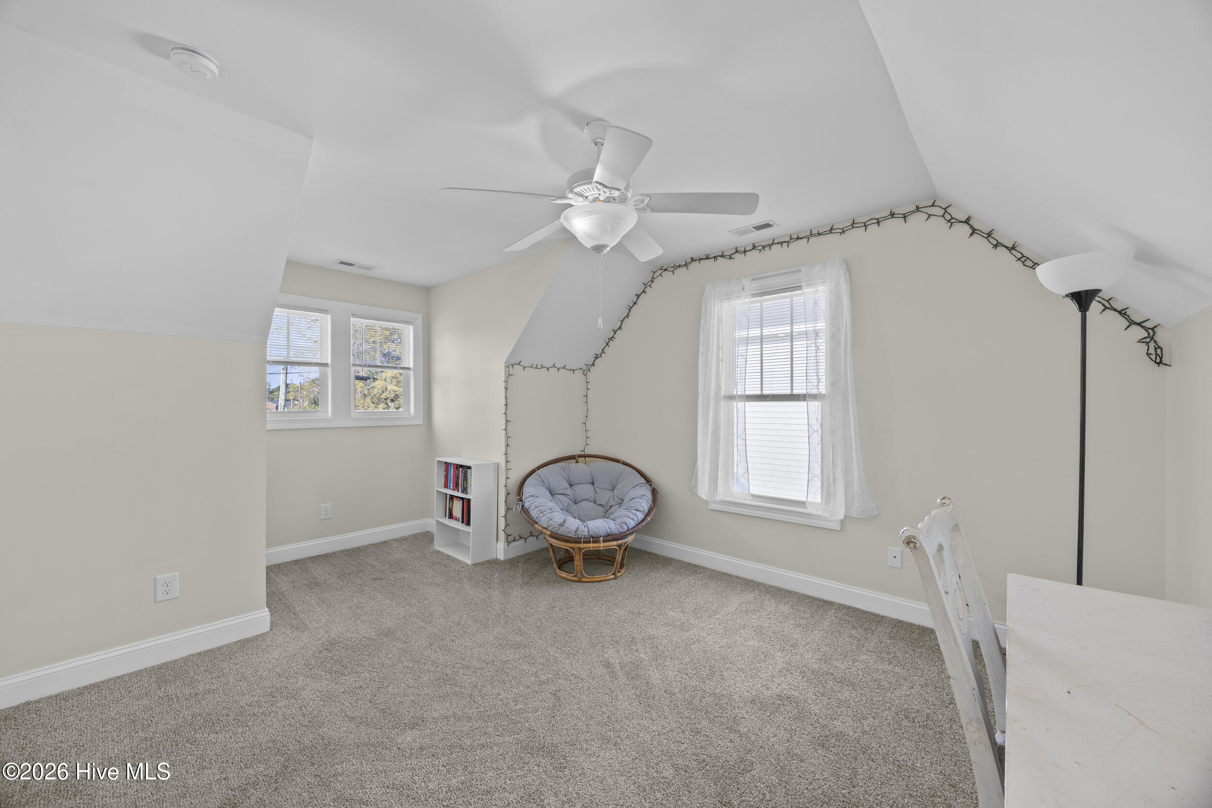 100564548 | Photo 23