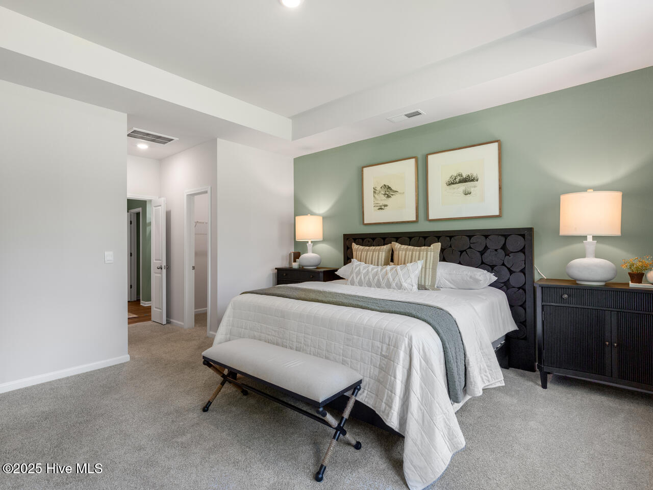 100518434 | Photo 22