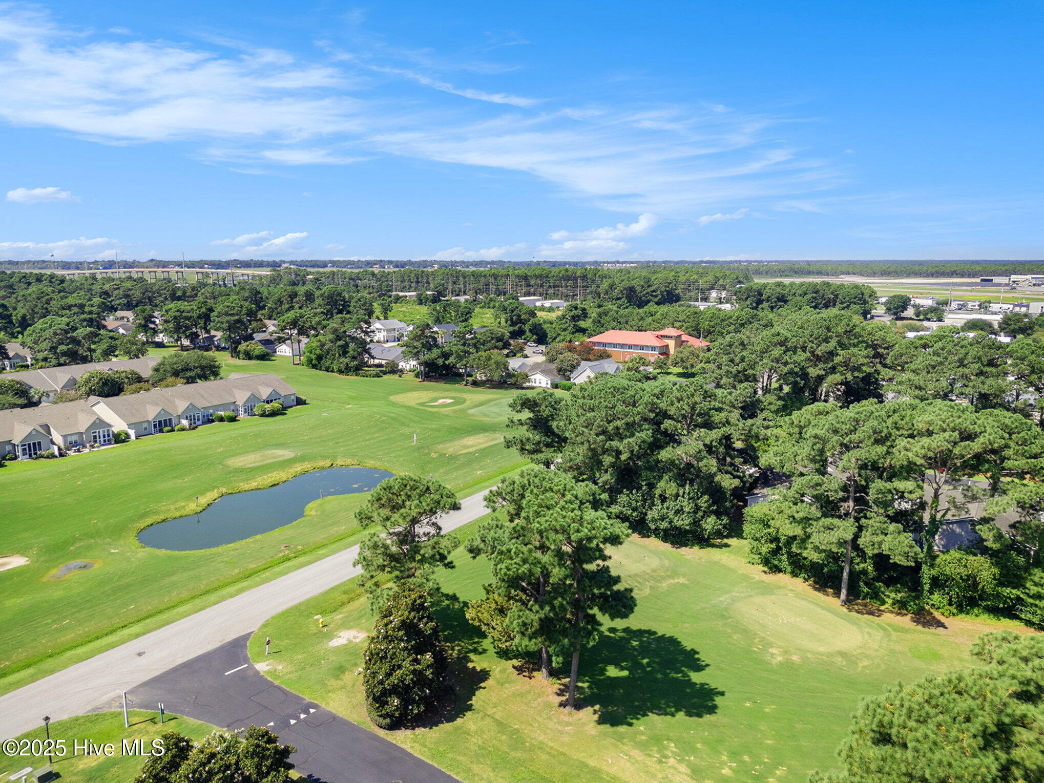 100526069 | Photo 30