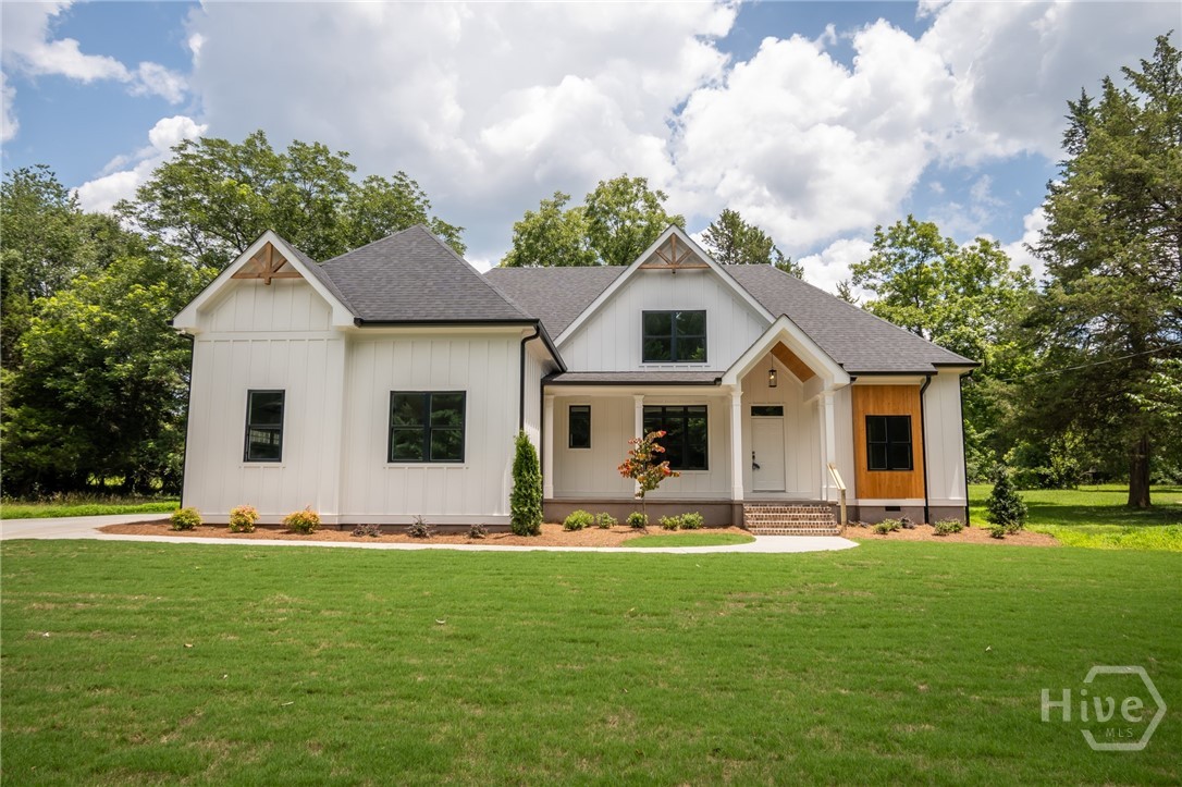 Property at 106 Wiiliamsburg Lane