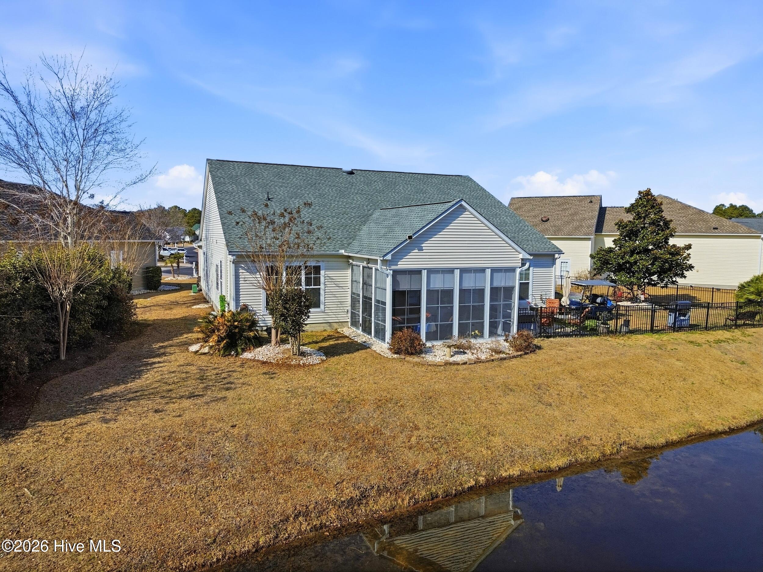 100553802 | Photo 49