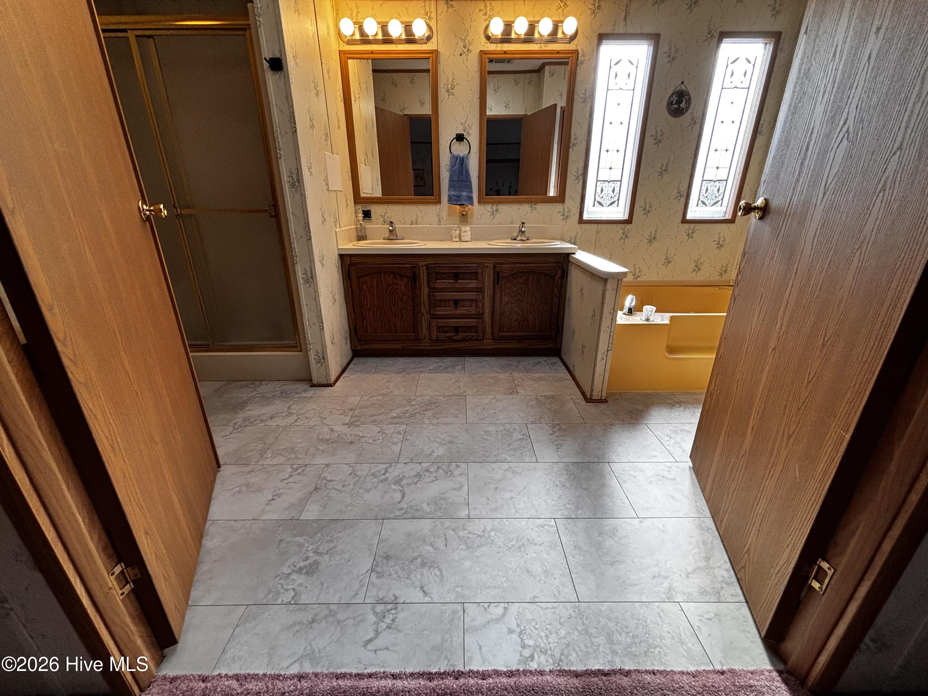 100532142 | Photo 20