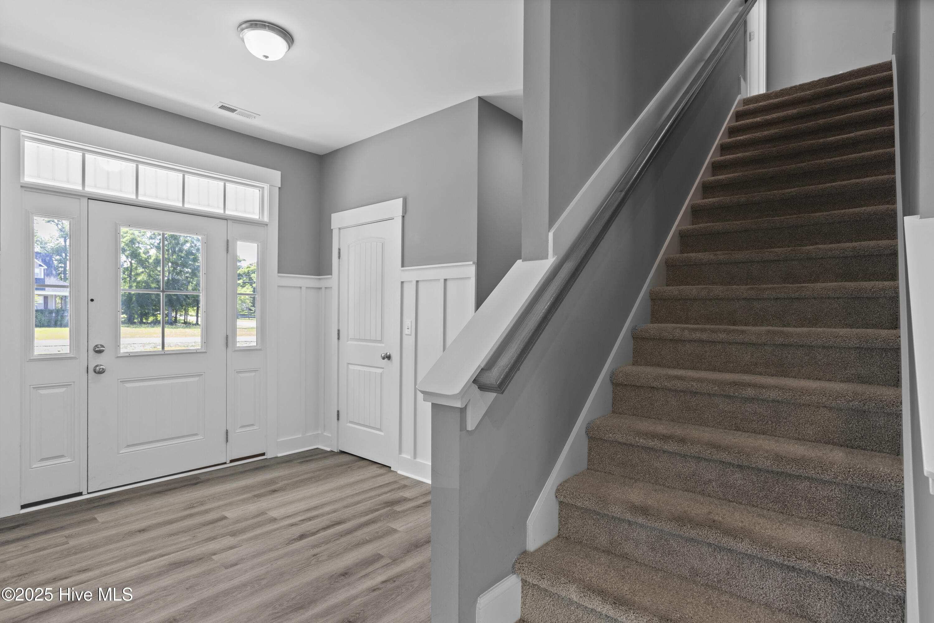 100569524 | Photo 14