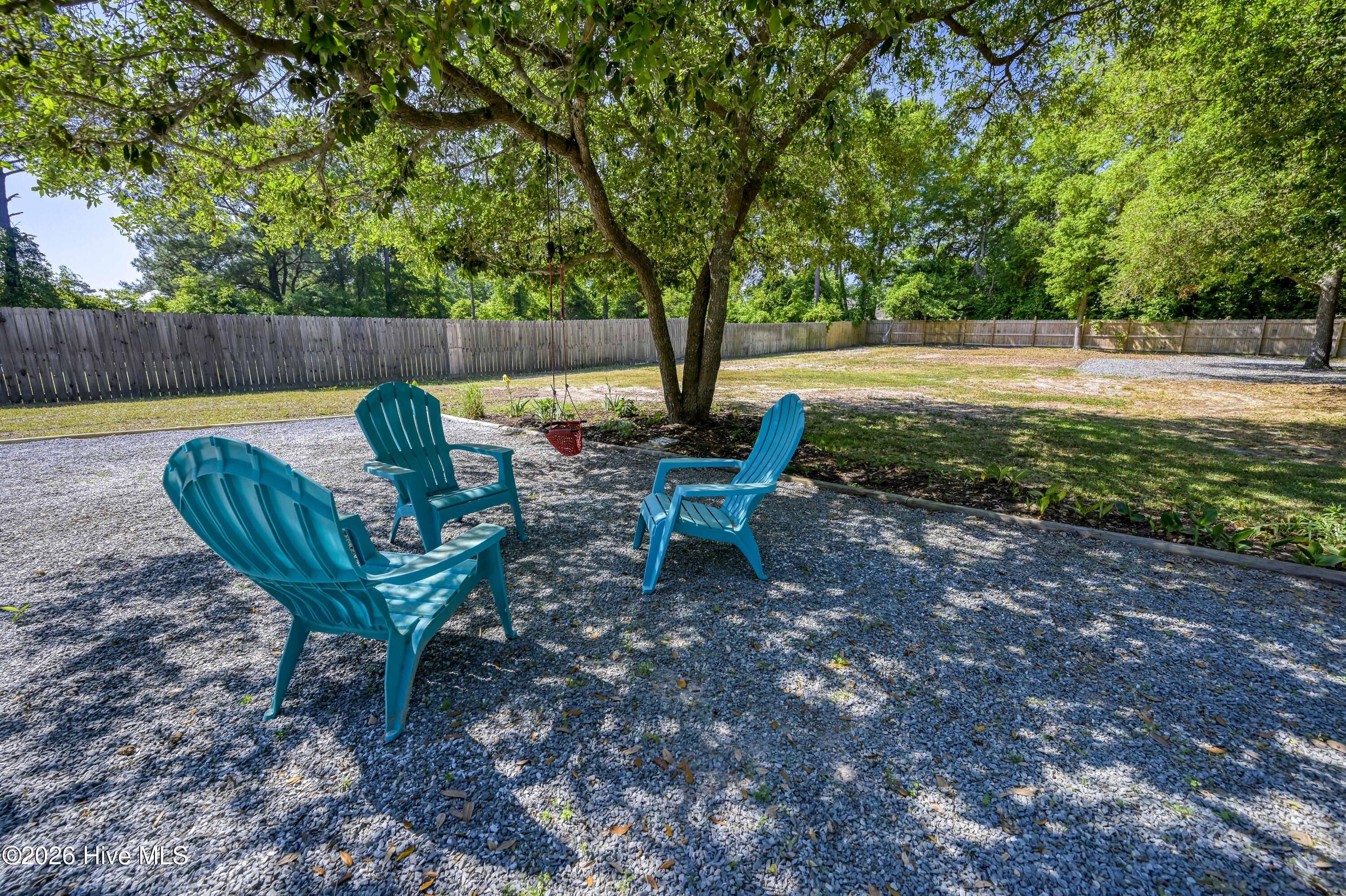 100569284 | Photo 37