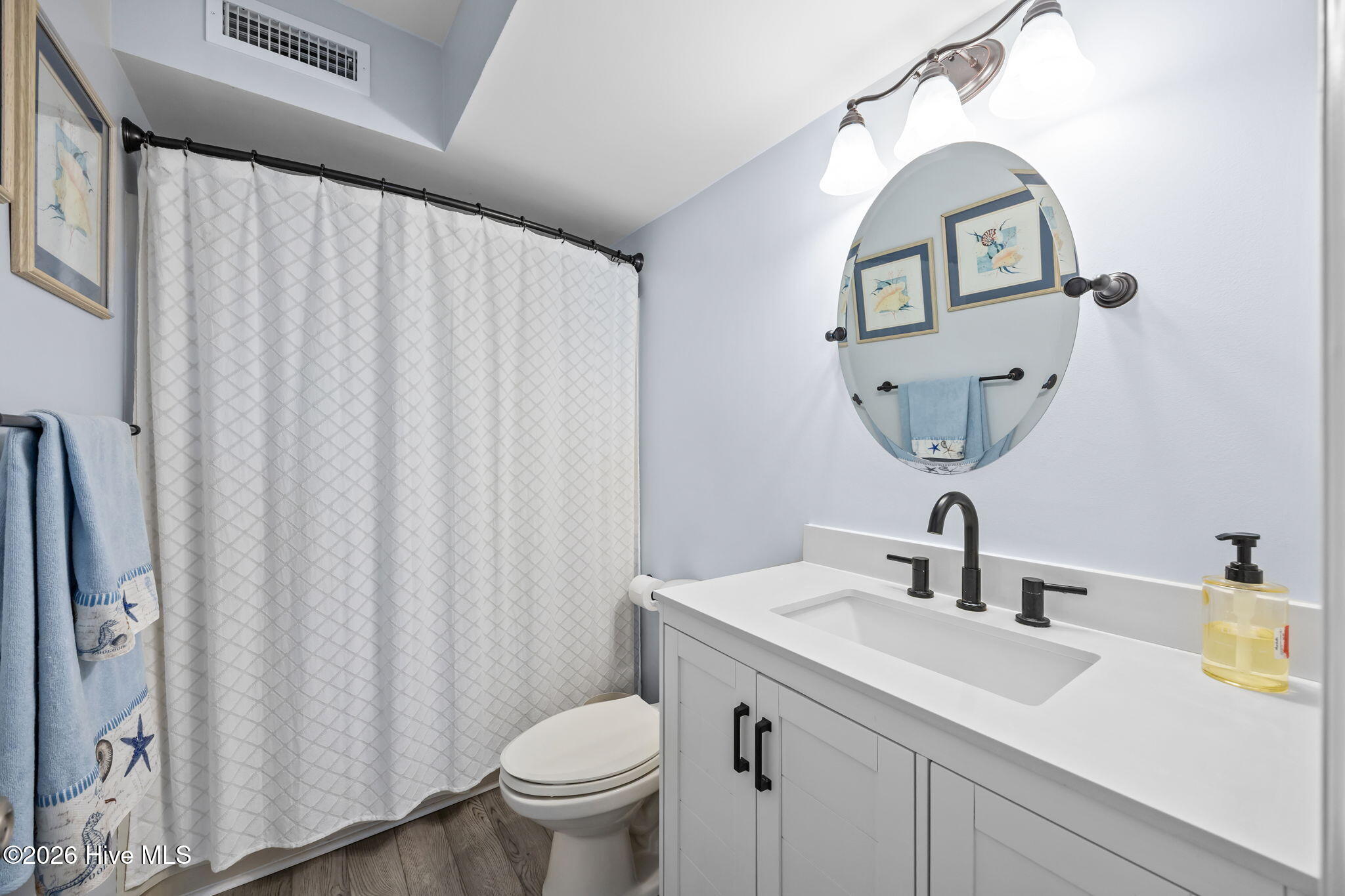 100557729 | Photo 22