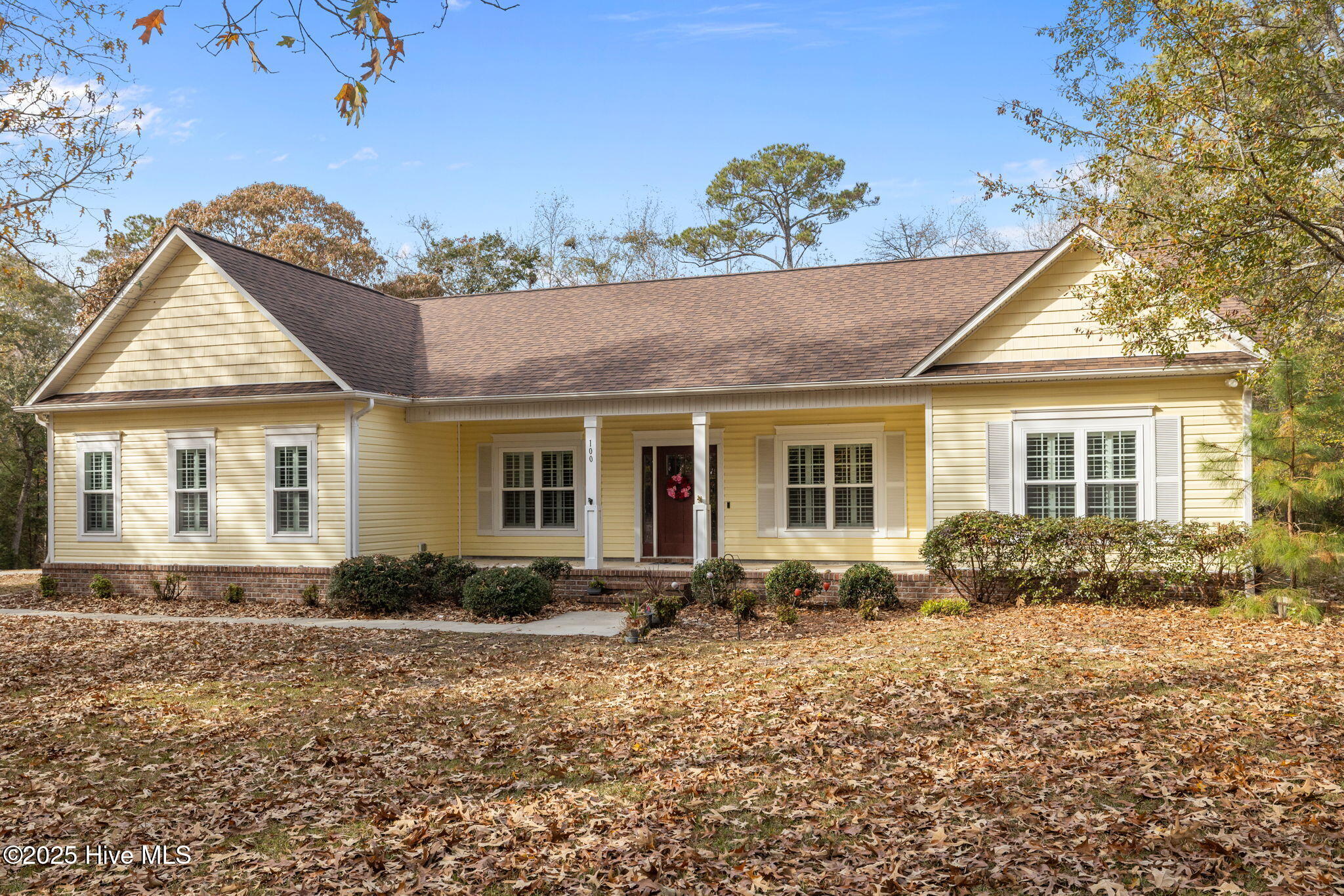 100544125 | Photo 44