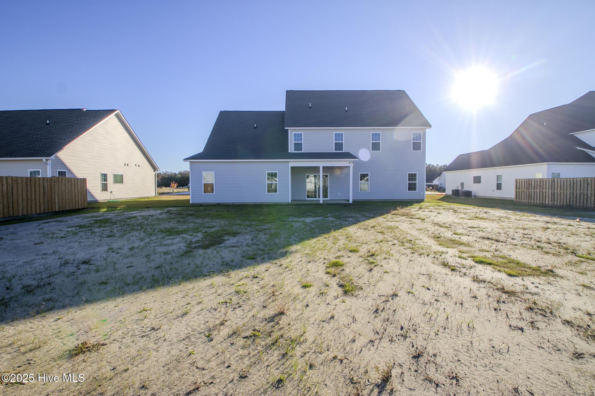 100492208 | Photo 33