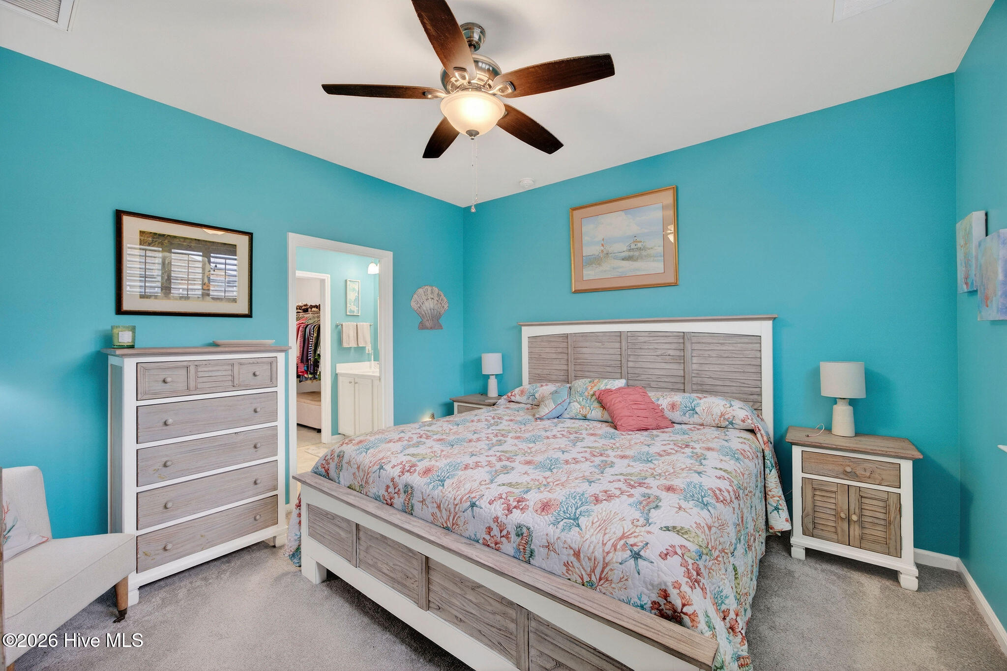 100551892 | Photo 22