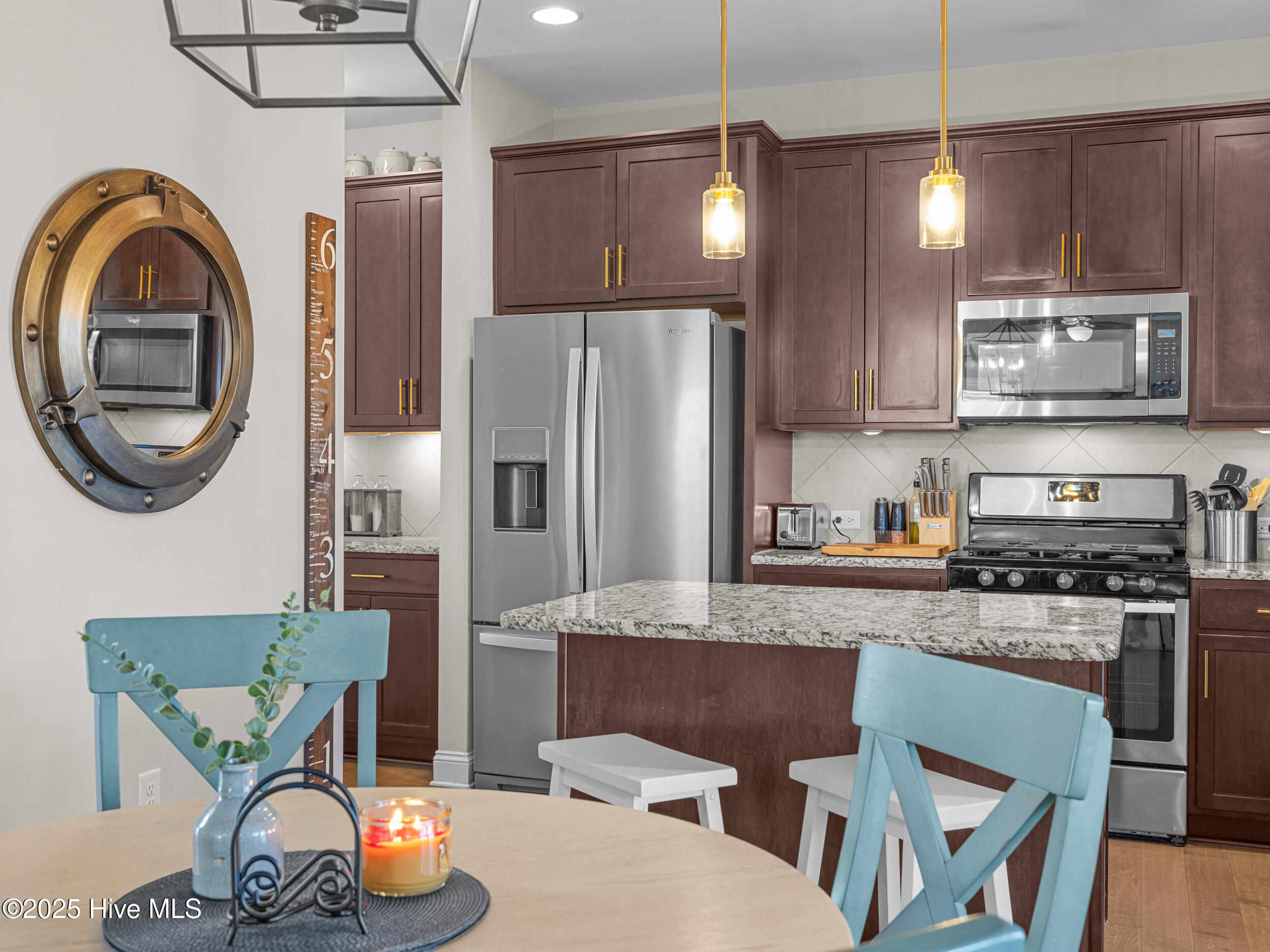 100545070 | Photo 14