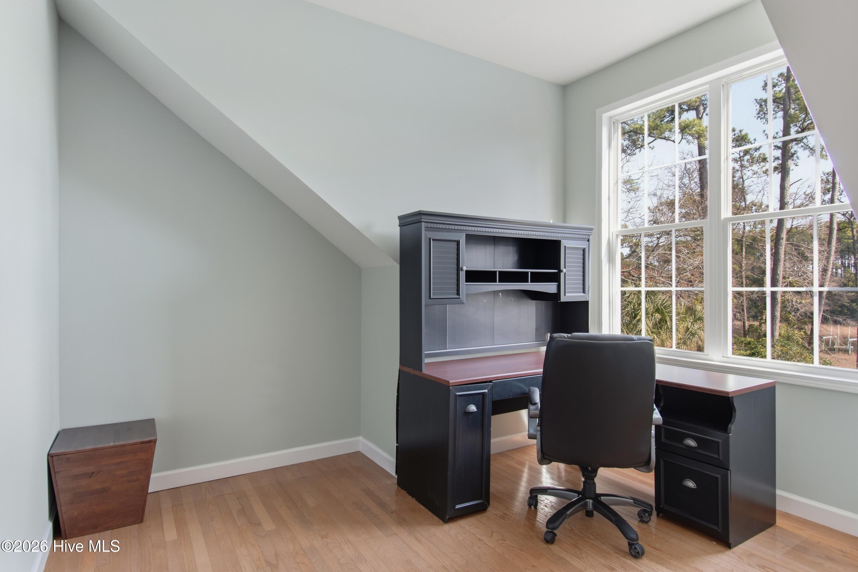 100556655 | Photo 52