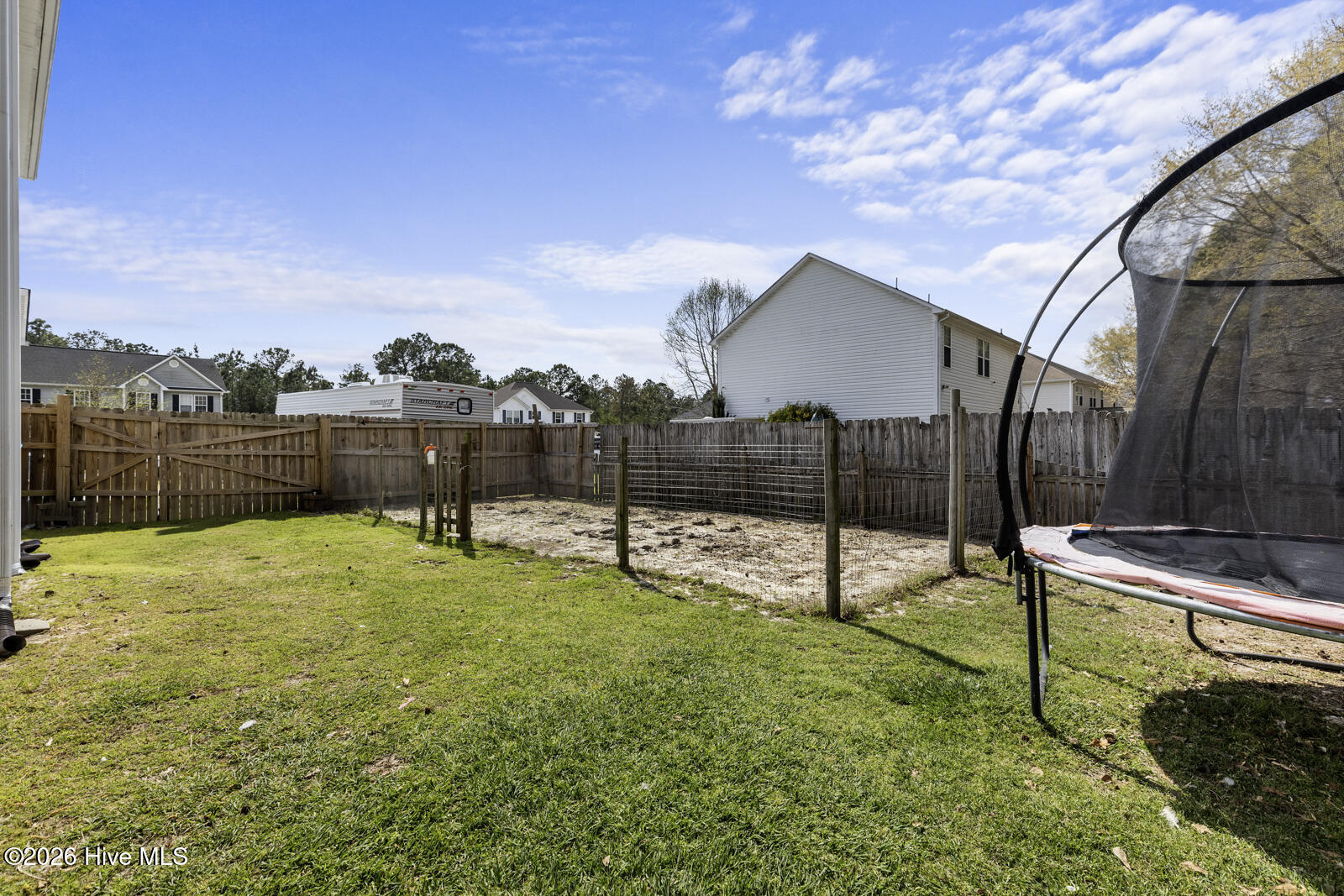 100563152 | Photo 38