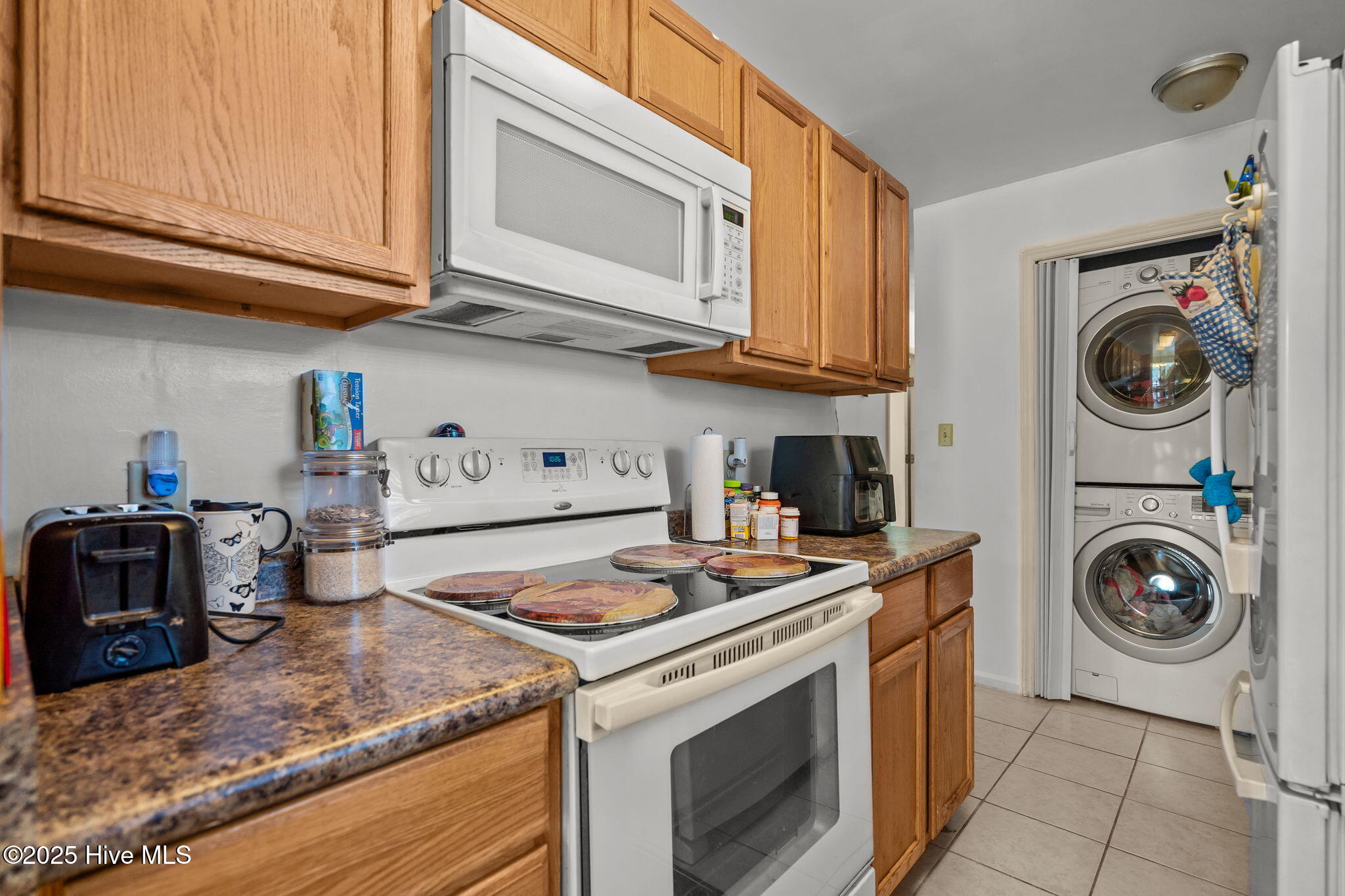 100559605 | Photo 17