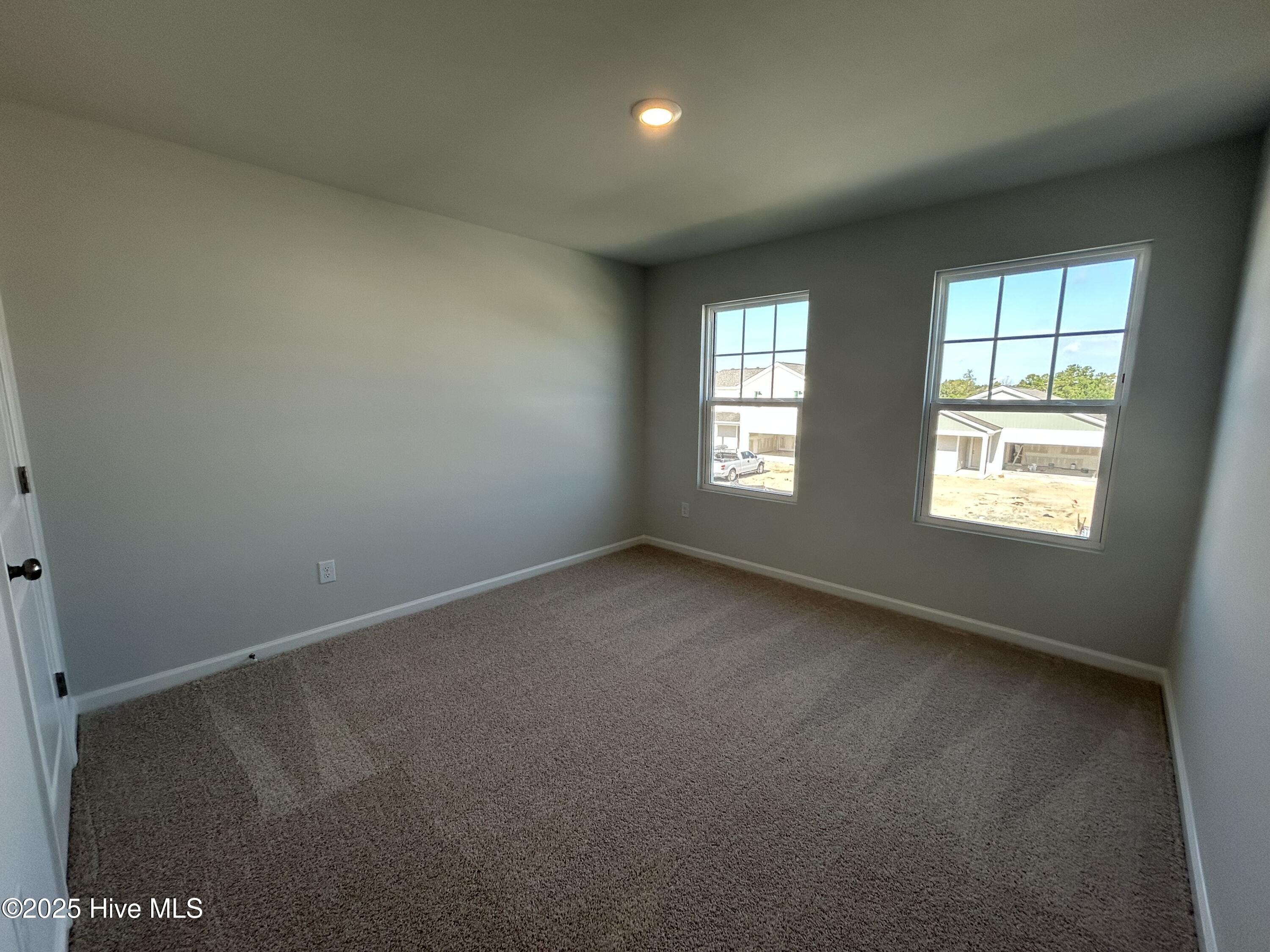 100513181 | Photo 19