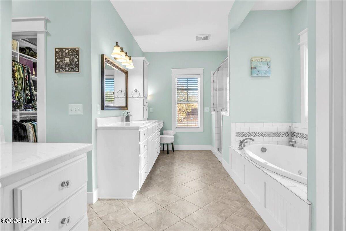 100552702 | Photo 31