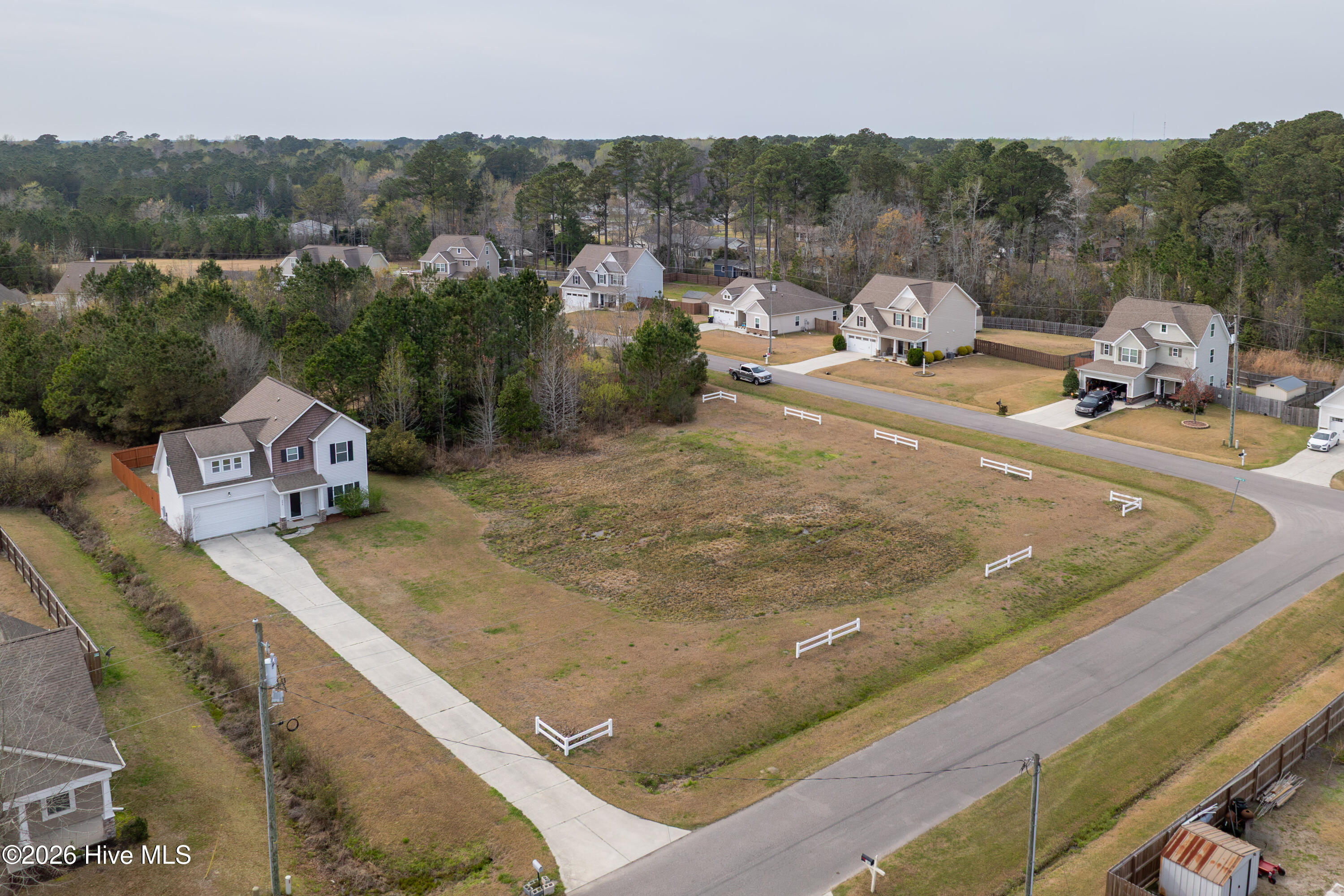 100561600 | Photo 29