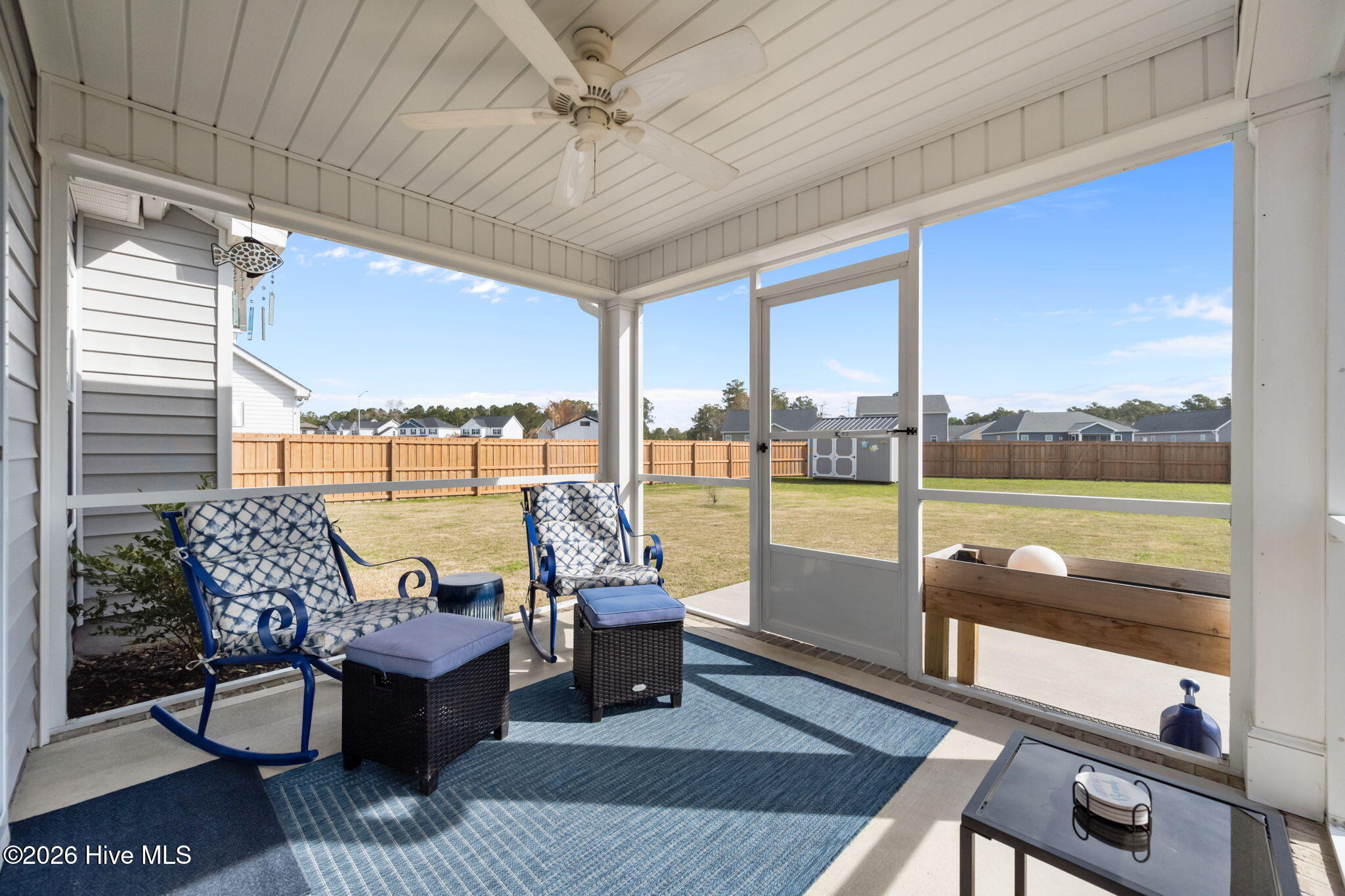 100561377 | Photo 39