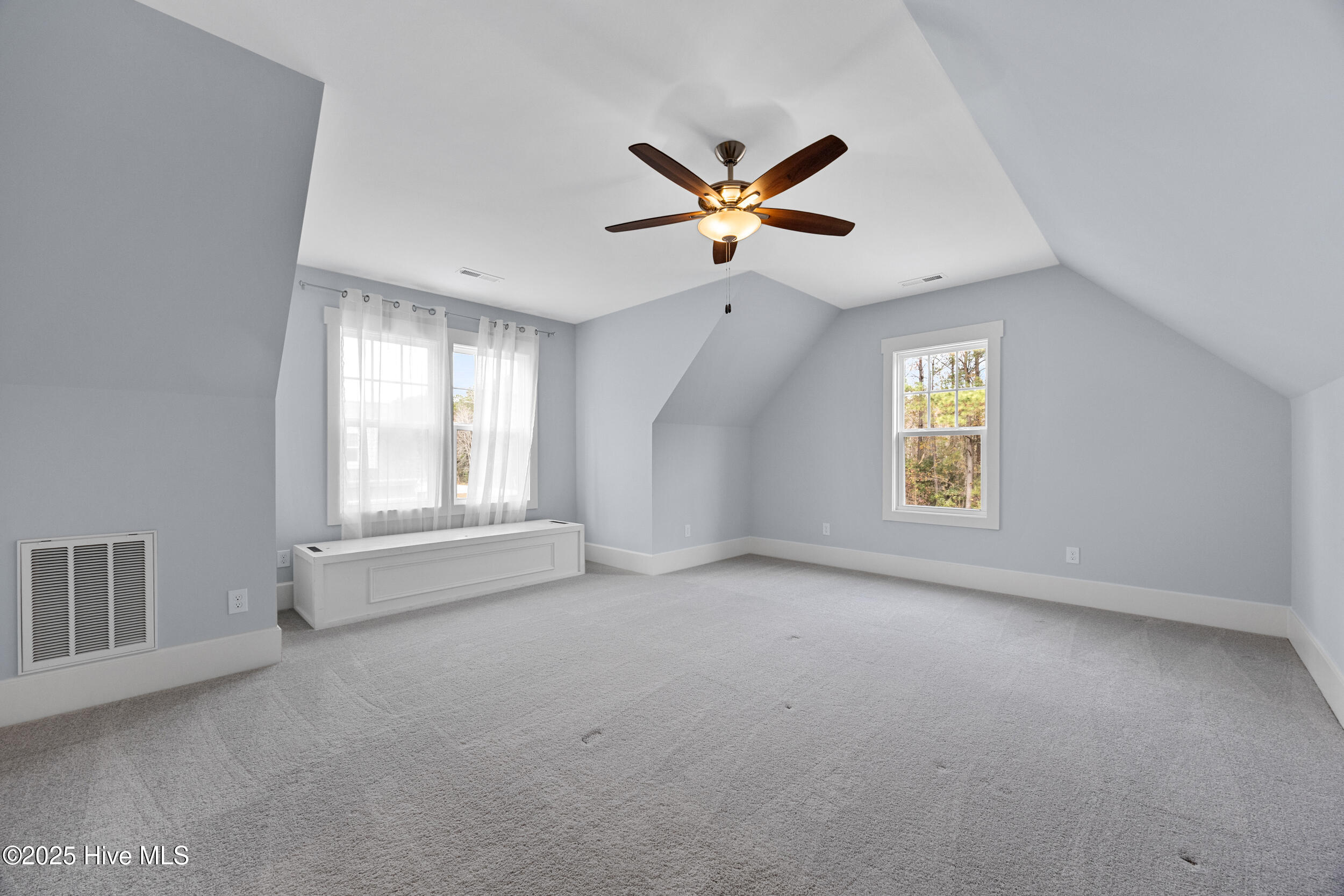 100544586 | Photo 42