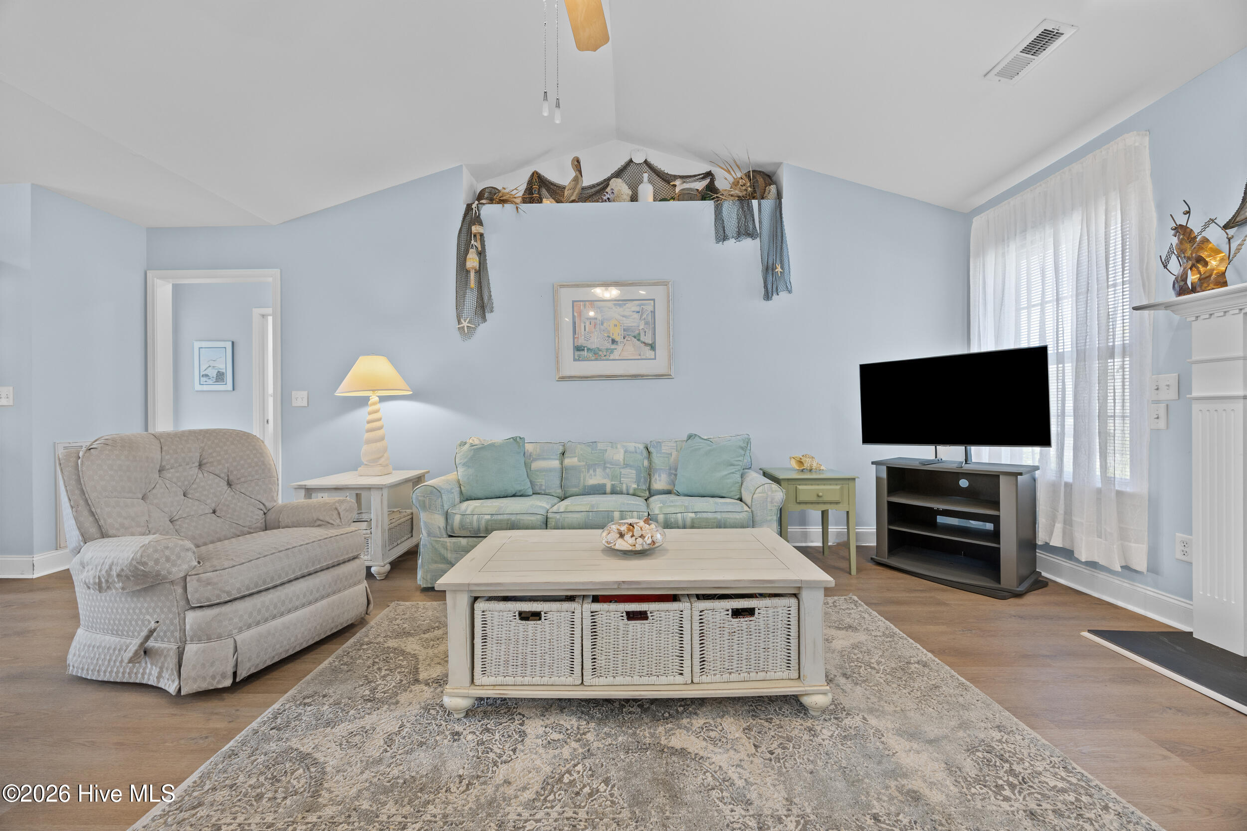 100555445 | Photo 37