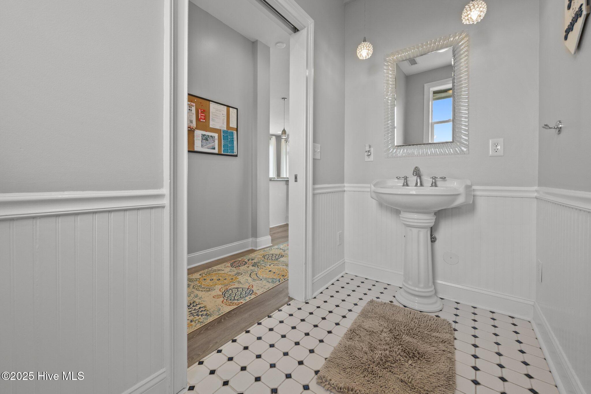 100506414 | Photo 30