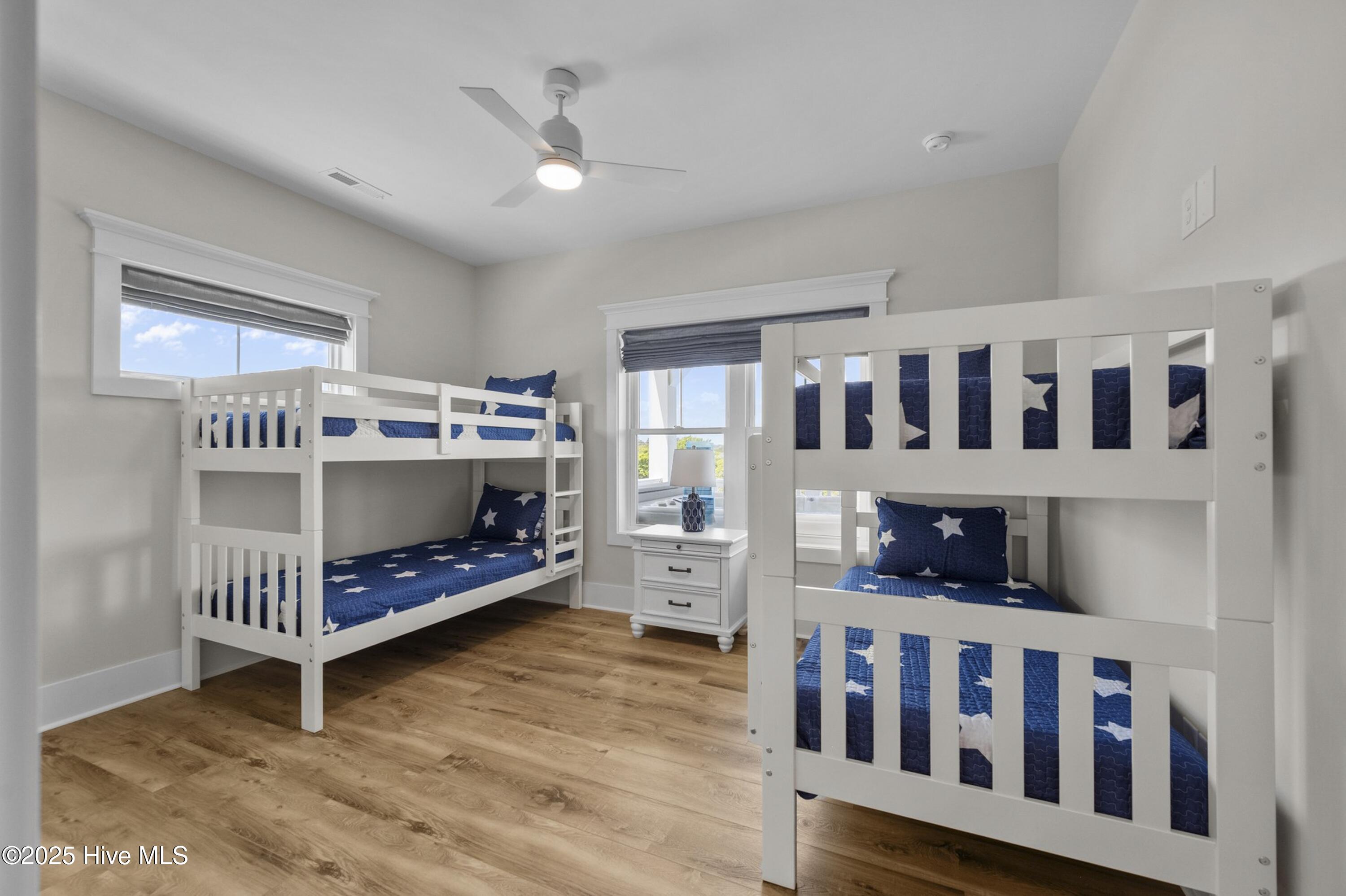 100510701 | Photo 41