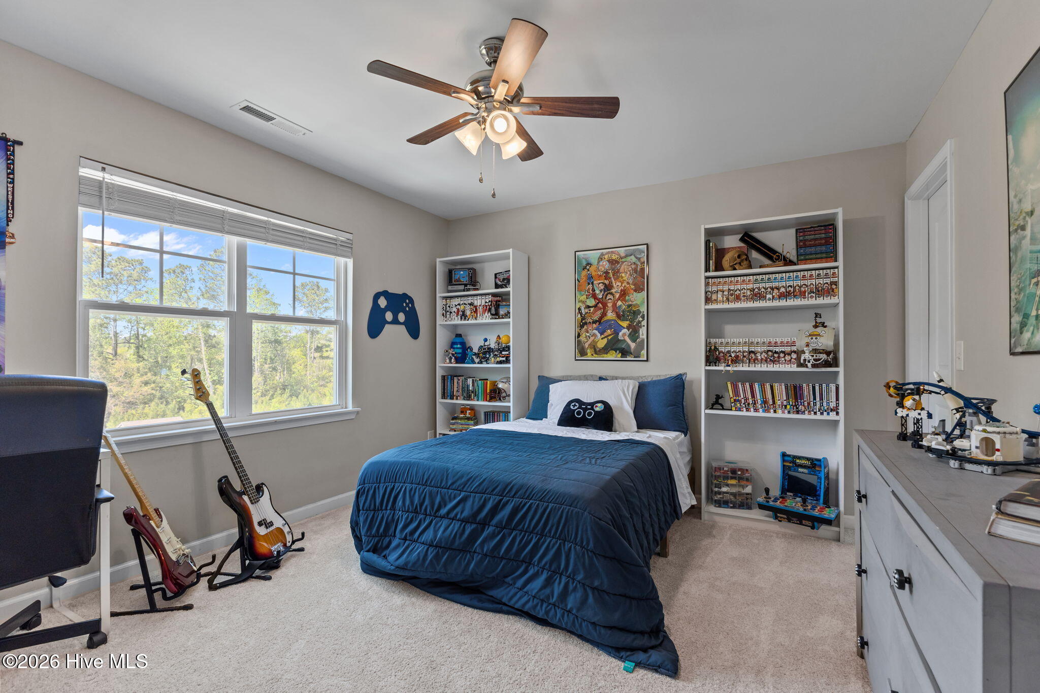 100568670 | Photo 22