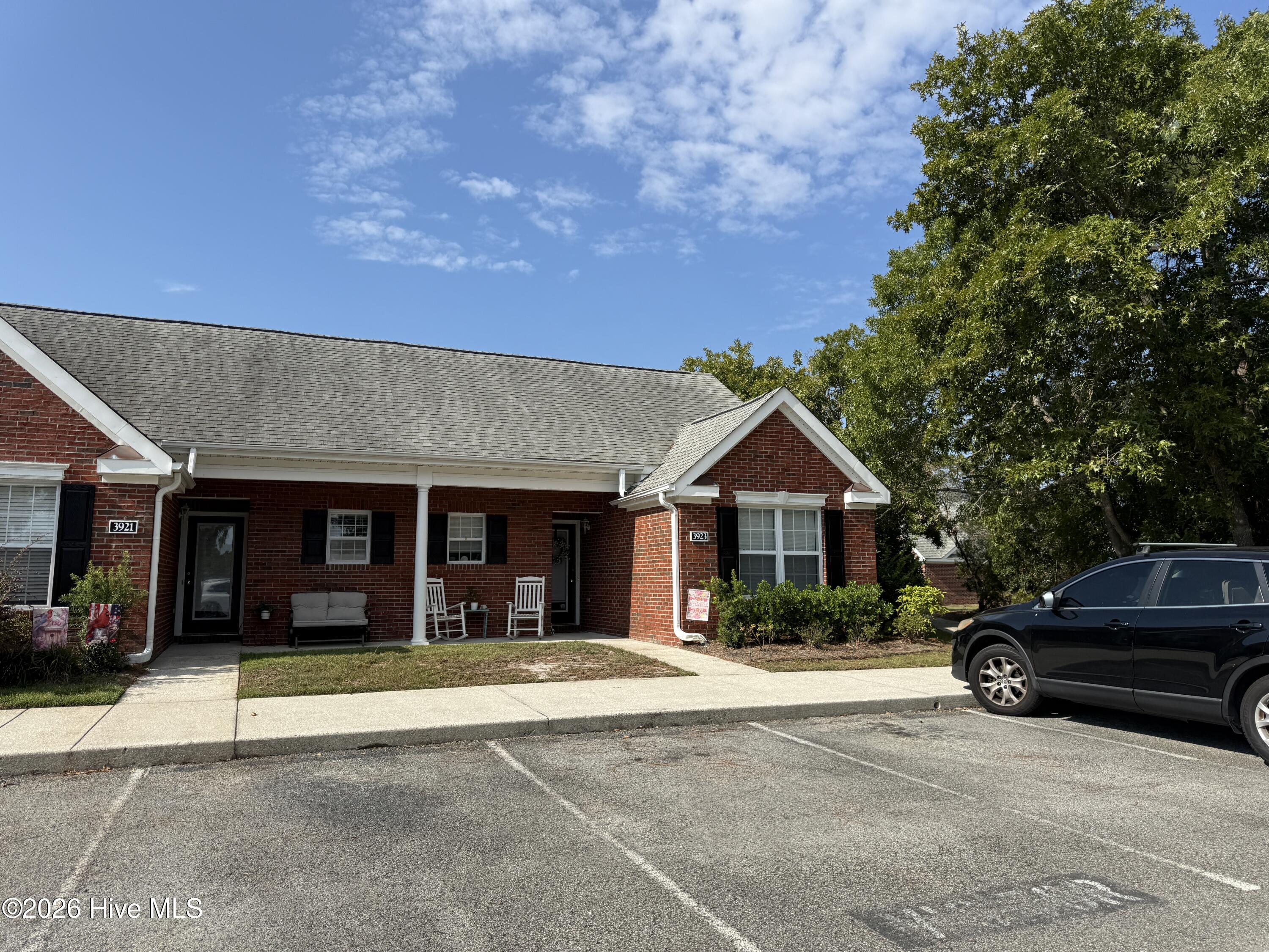 Photo 2 of Townhouse for sale at 3923 Merestone Dr, Wilmington, NC 28412 | MLS# 100605533 | Listing updated on 2026-09-23