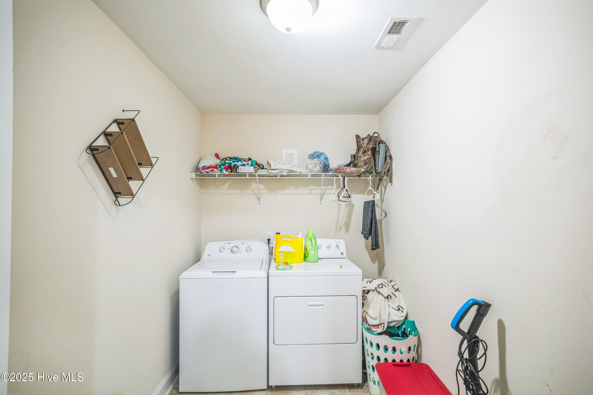 100517815 | Photo 27