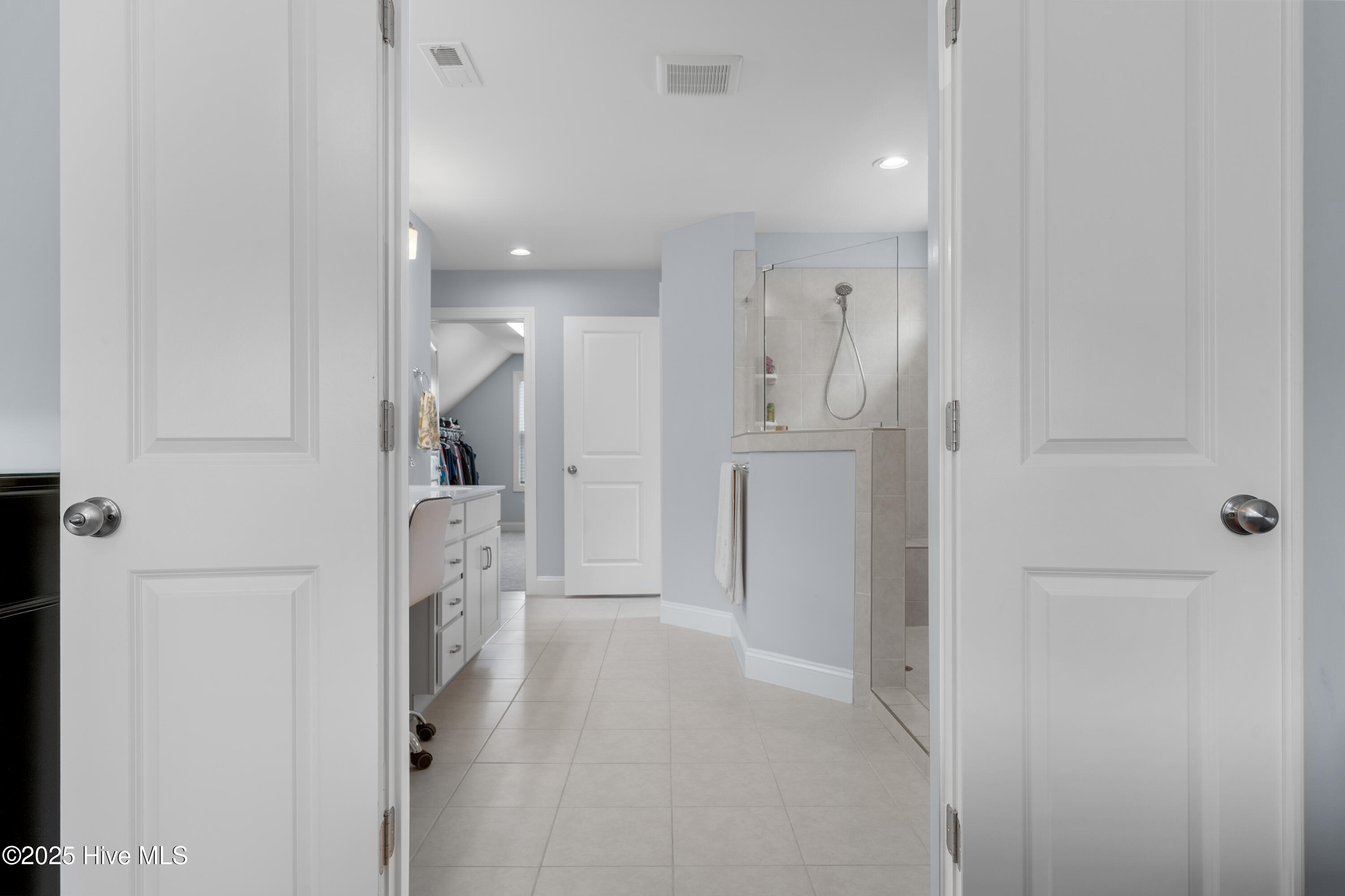 100512596 | Photo 39