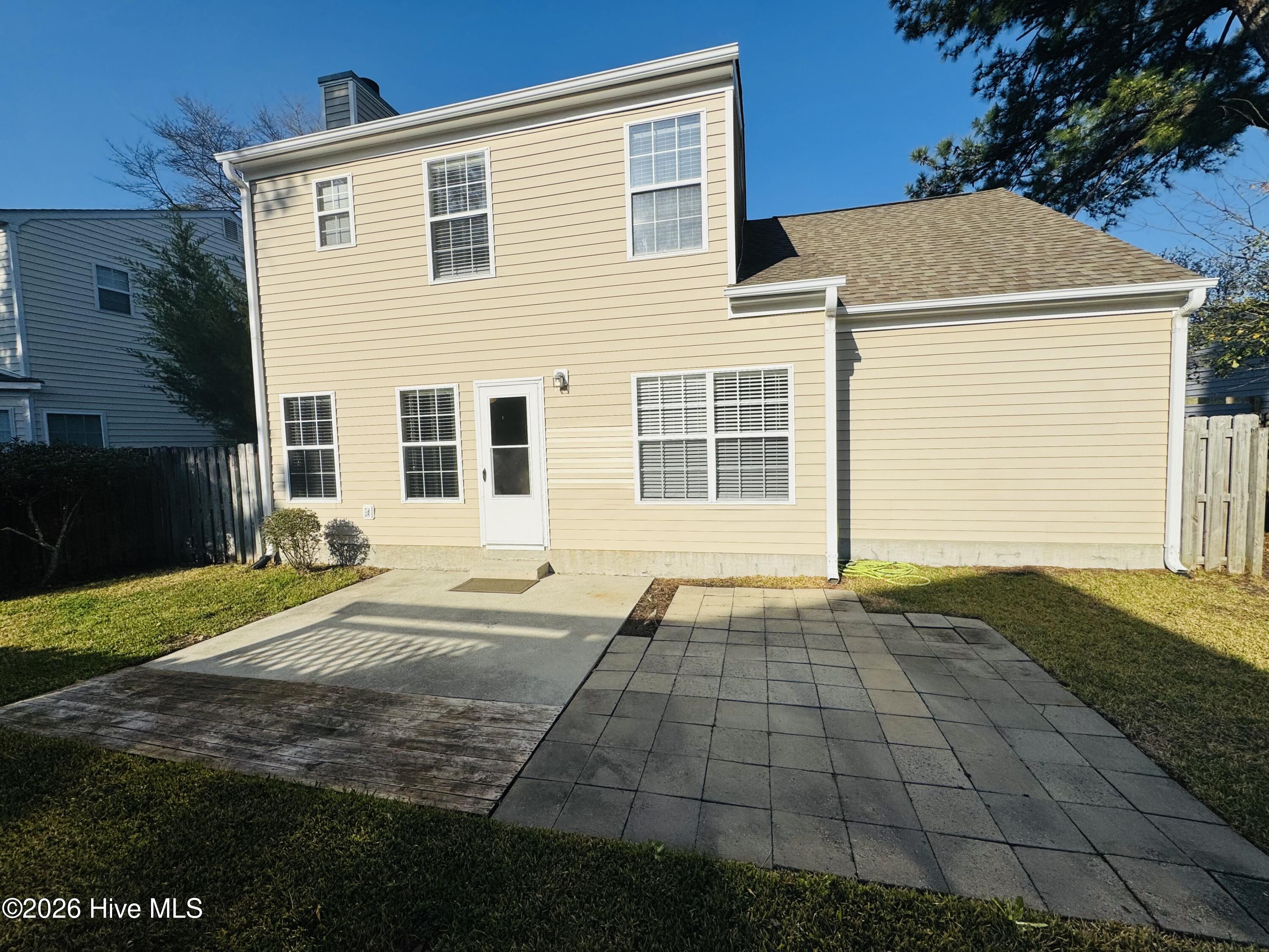 100555019 | Photo 18