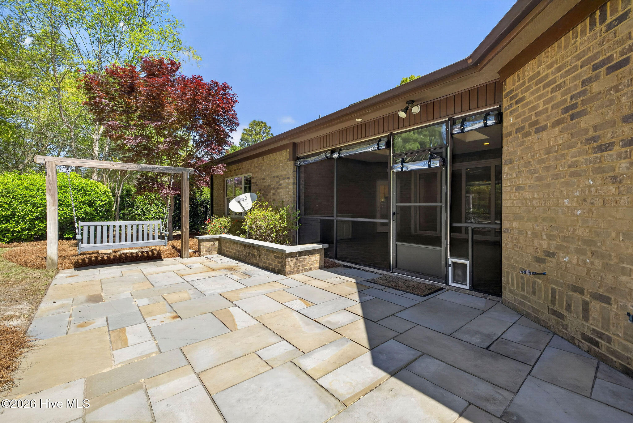 100566278 | Photo 55