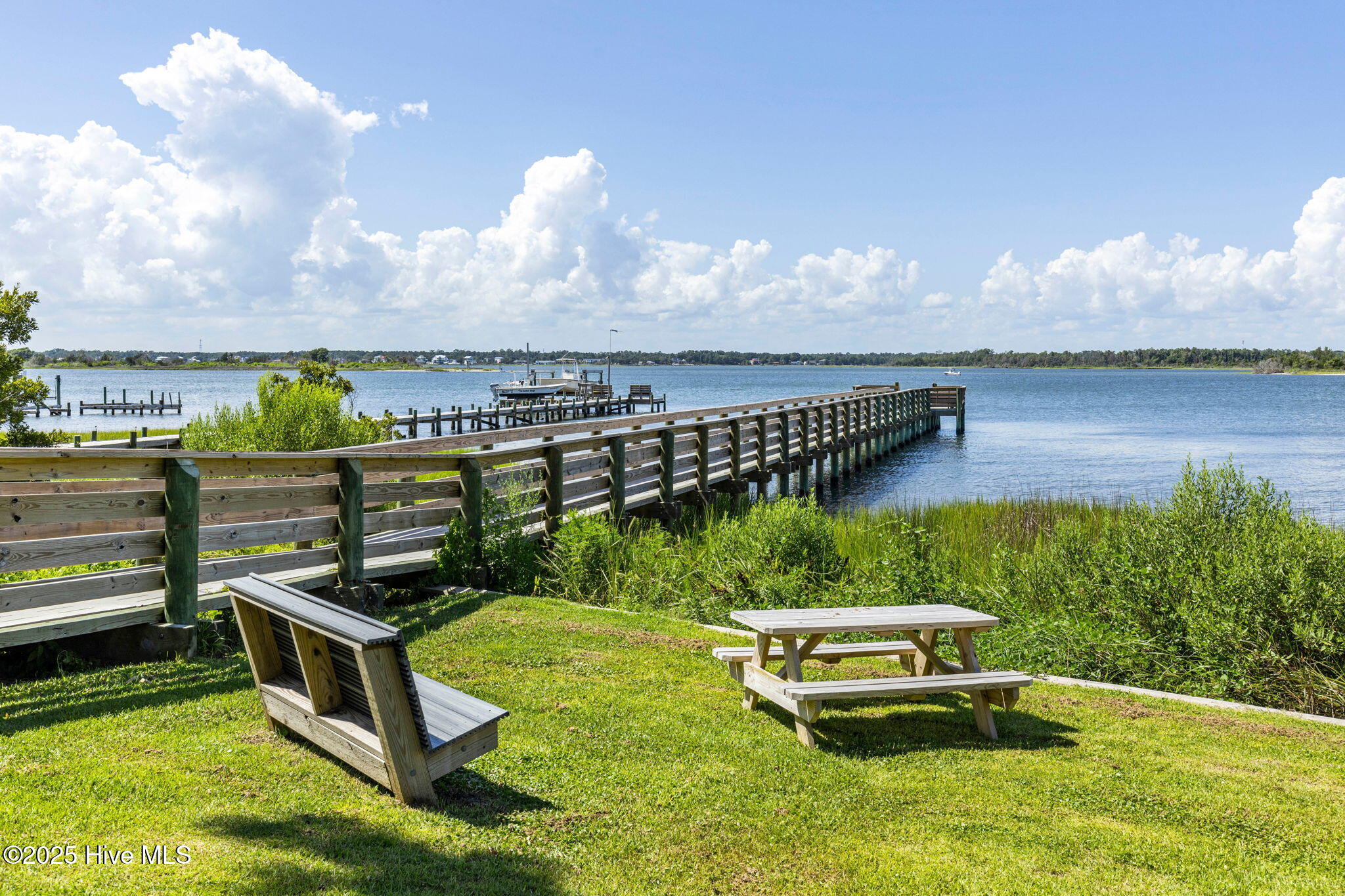 100535776 | Photo 57