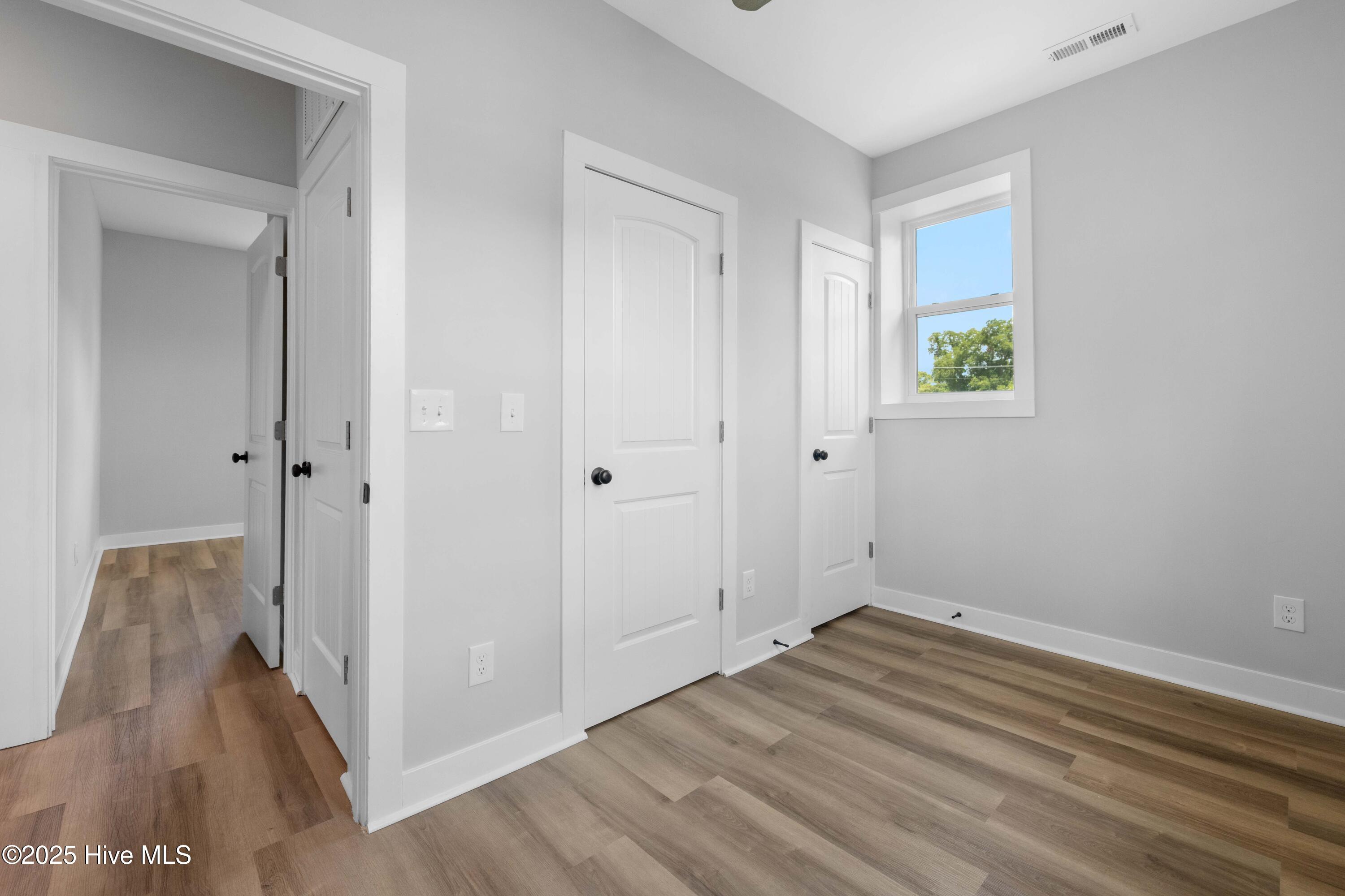 100547291 | Photo 18