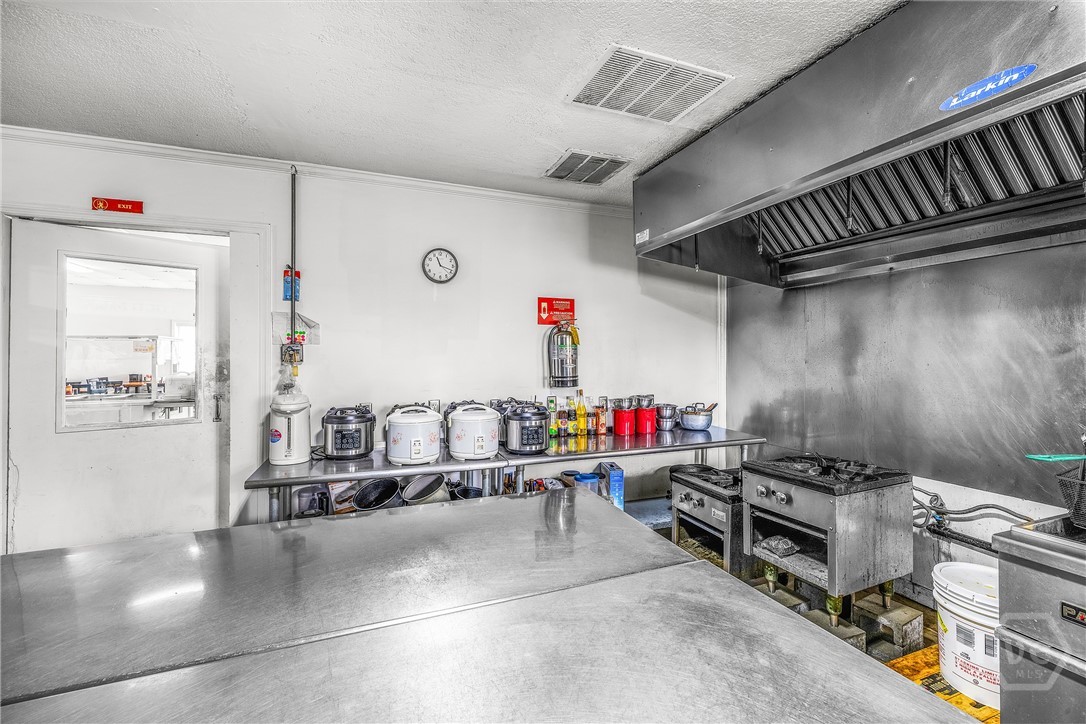 697 W Cherry Street, Jesup, GA, 31545