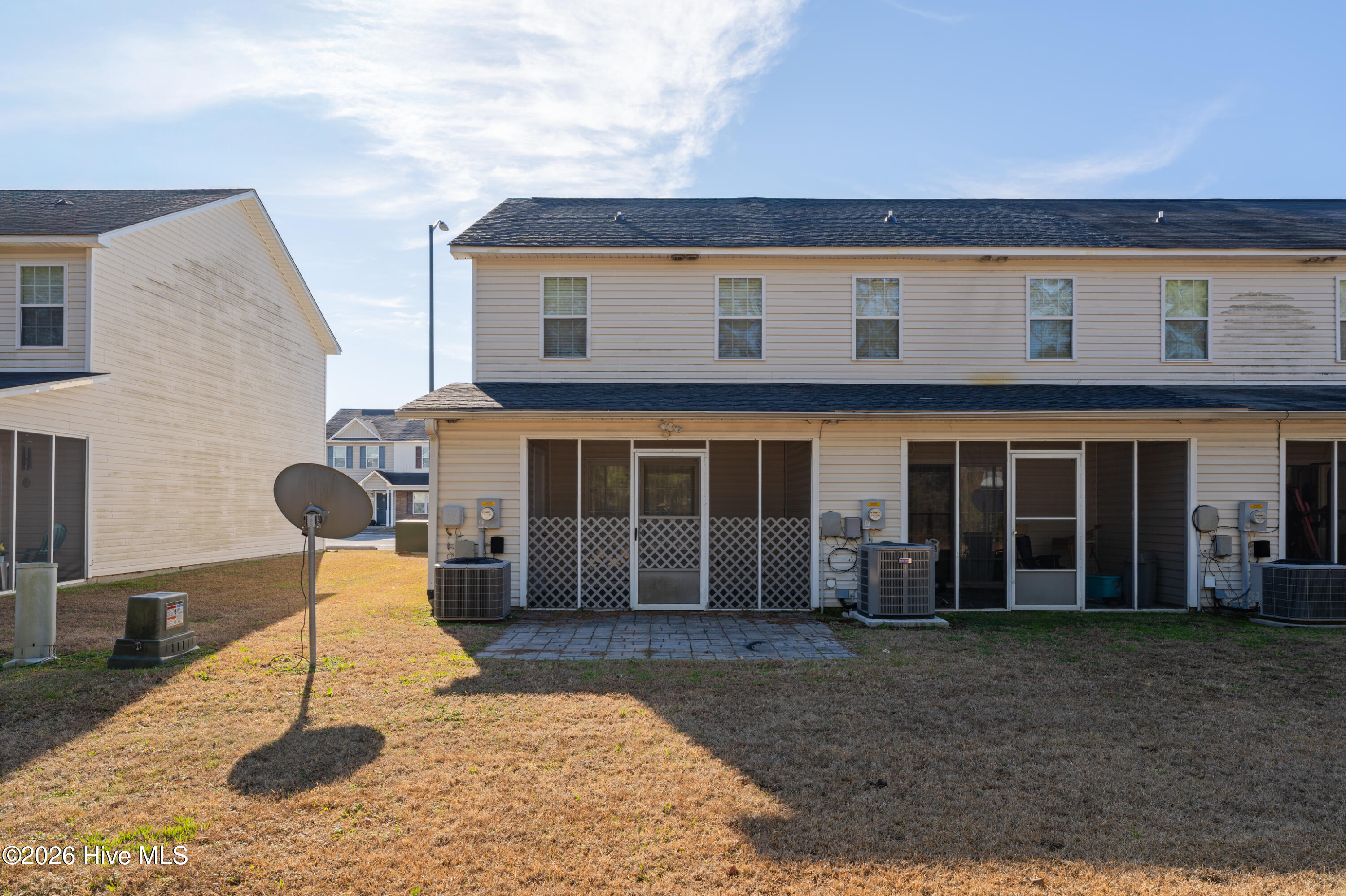 100552668 | Photo 19